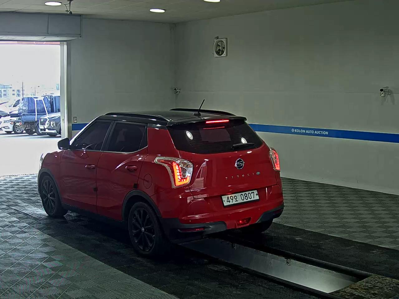 KG MOBILITY (SSANGYONG) TIVOLI DIESEL 2WD LX 2016 - zdjęcie 6