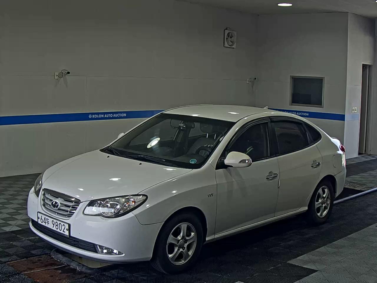 HYUNDAI AVANTE HD 1.6 VVT S16 LUXURY 2010 - zdjęcie 2