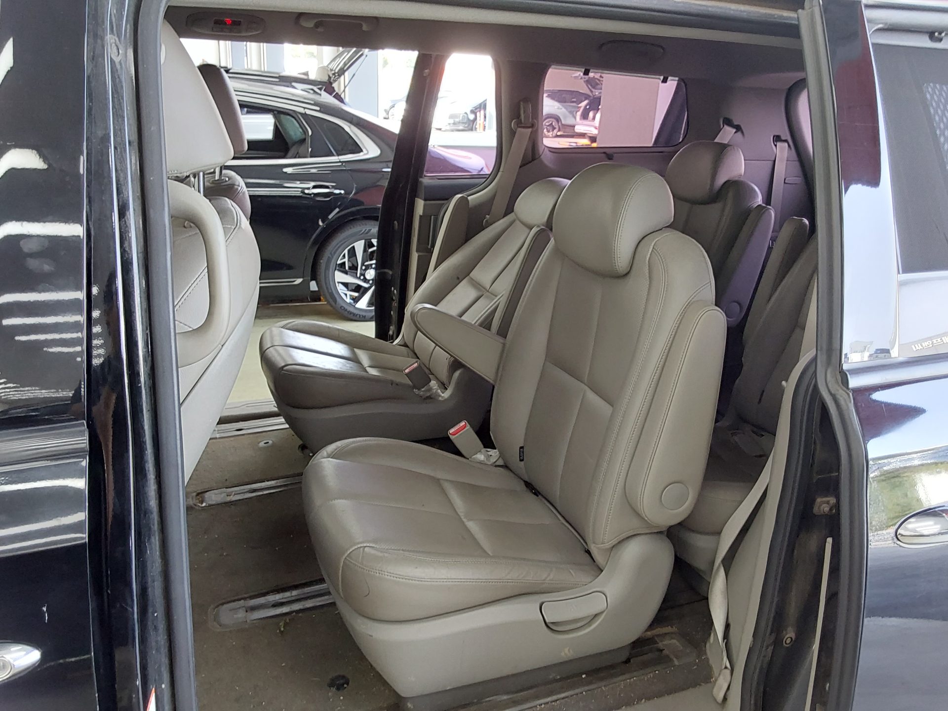 KIA THE NEW CARNIVAL 9-SEATER DIESEL NOBLESSE SPECIAL 2019 - zdjęcie 12