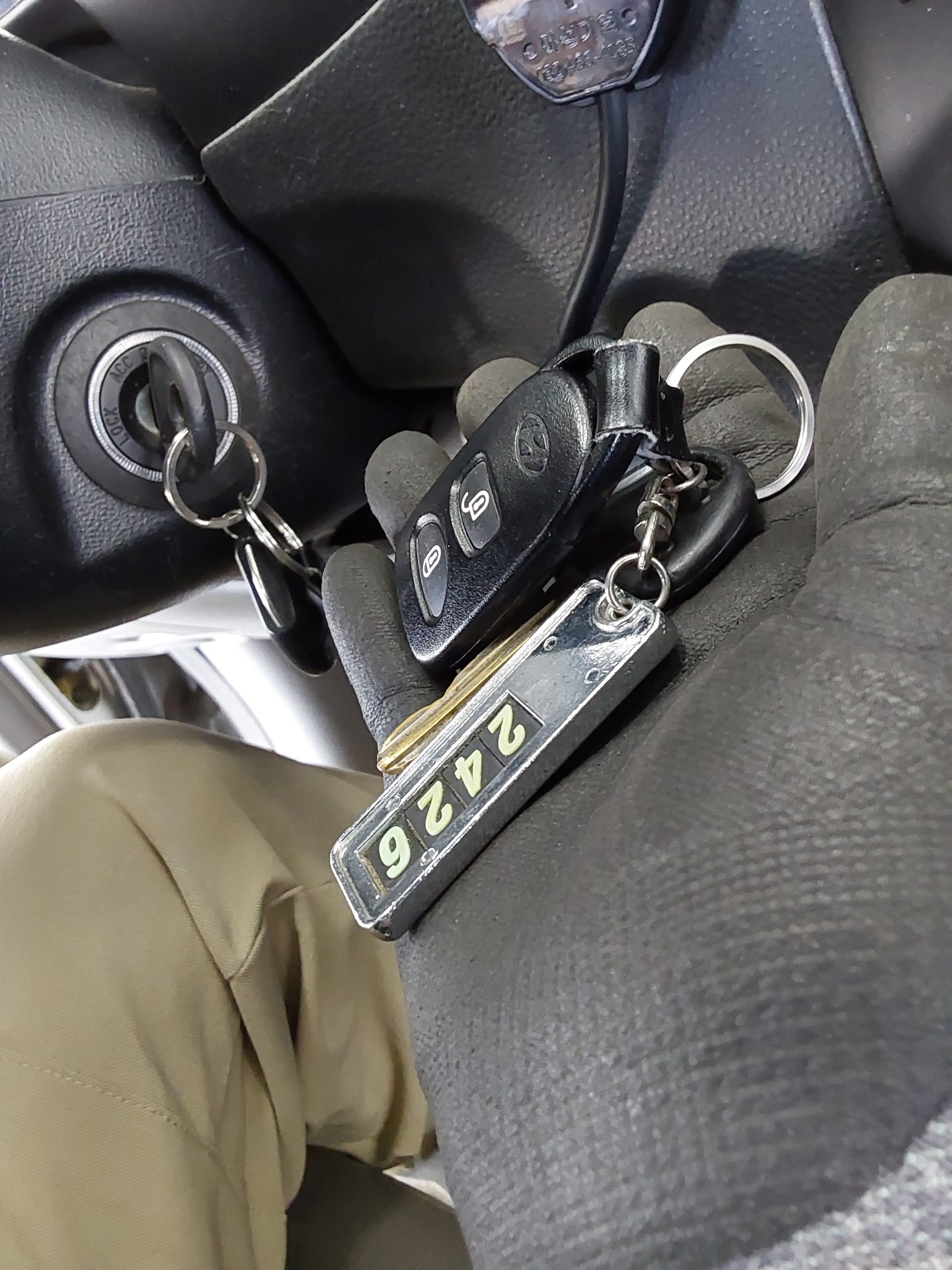 HYUNDAI GRAND STAREX 12-SEATER DIESEL CVX PREMIER 2012 - zdjęcie 18