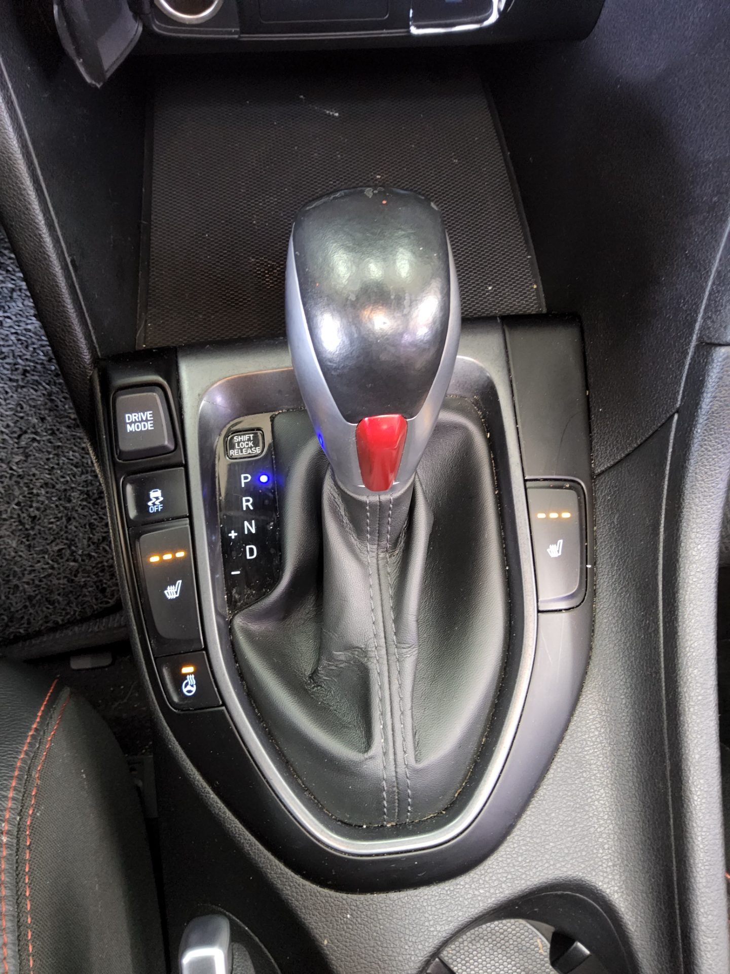 HYUNDAI VELOSTER (JS) 1.4 TURBO MODERN CORE 2018 - zdjęcie 18