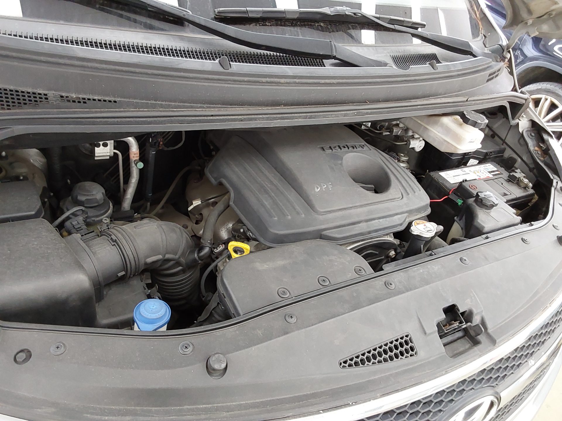 HYUNDAI GRAND STAREX 12-SEATER DIESEL CVX PREMIER 2012 - zdjęcie 20