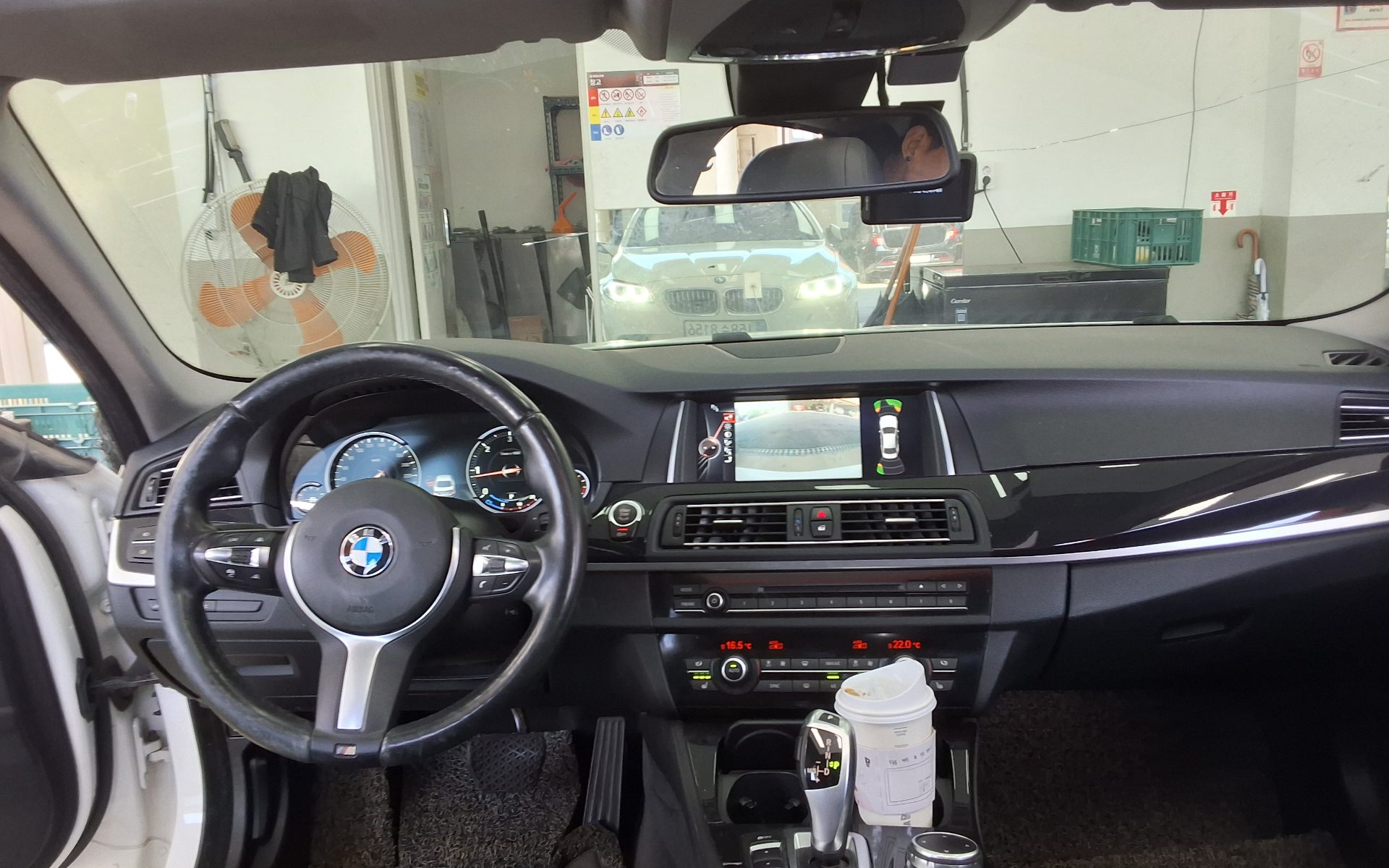 BMW 5 SERIES (6TH GEN) 520d M AERODYNAMIC PRO 2016 - zdjęcie 11
