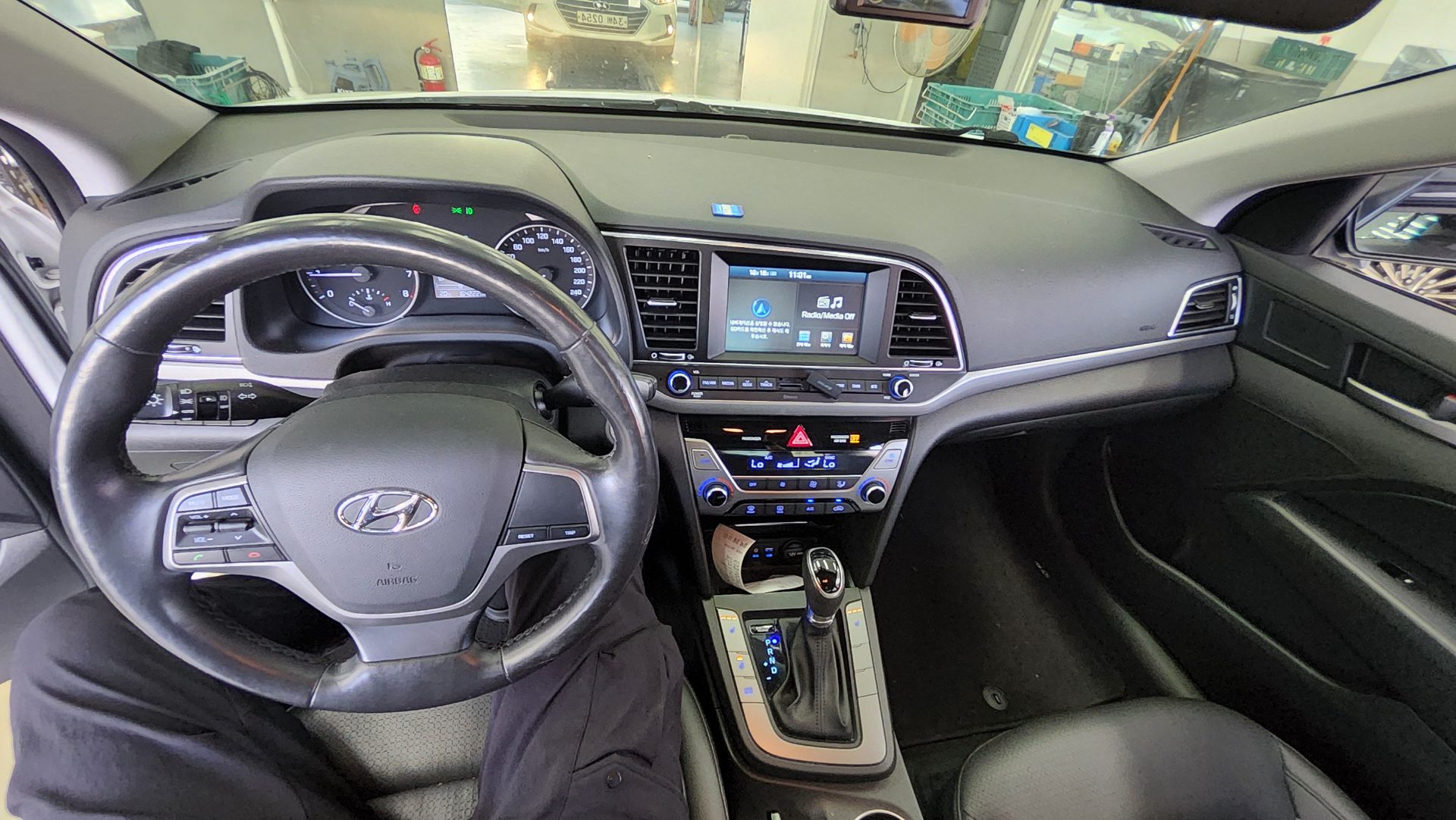 HYUNDAI AVANTE AD 1.6 GDi SMART 2017 - zdjęcie 11
