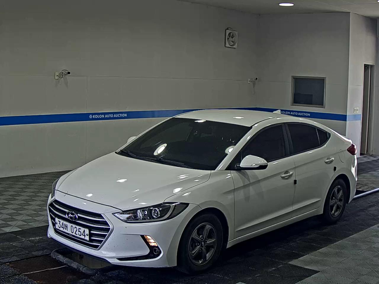 HYUNDAI AVANTE AD 1.6 GDi SMART 2017 - zdjęcie 2