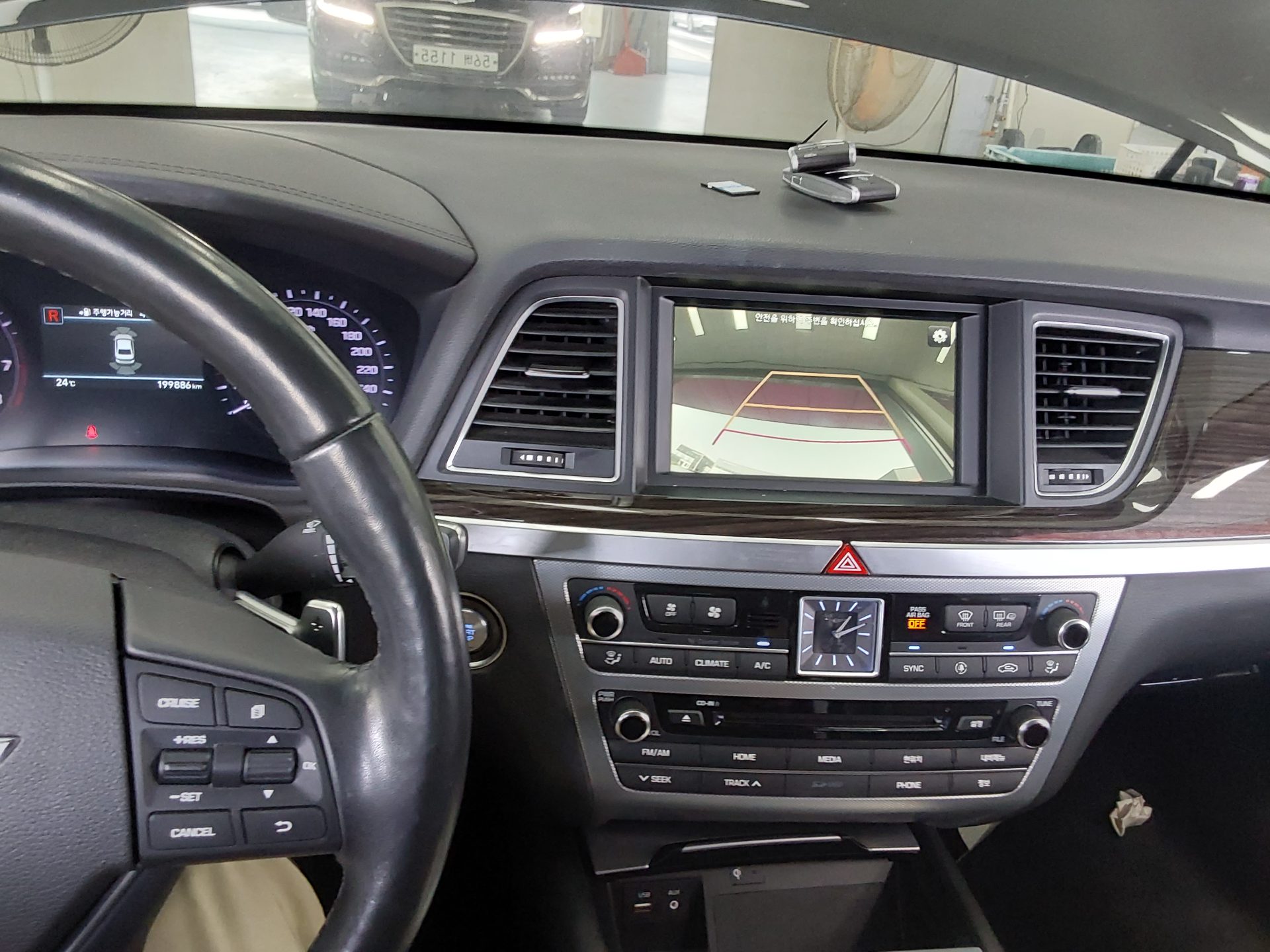 GENESIS G80 3.3 GDi AWD LUXURY 2018 - zdjęcie 17