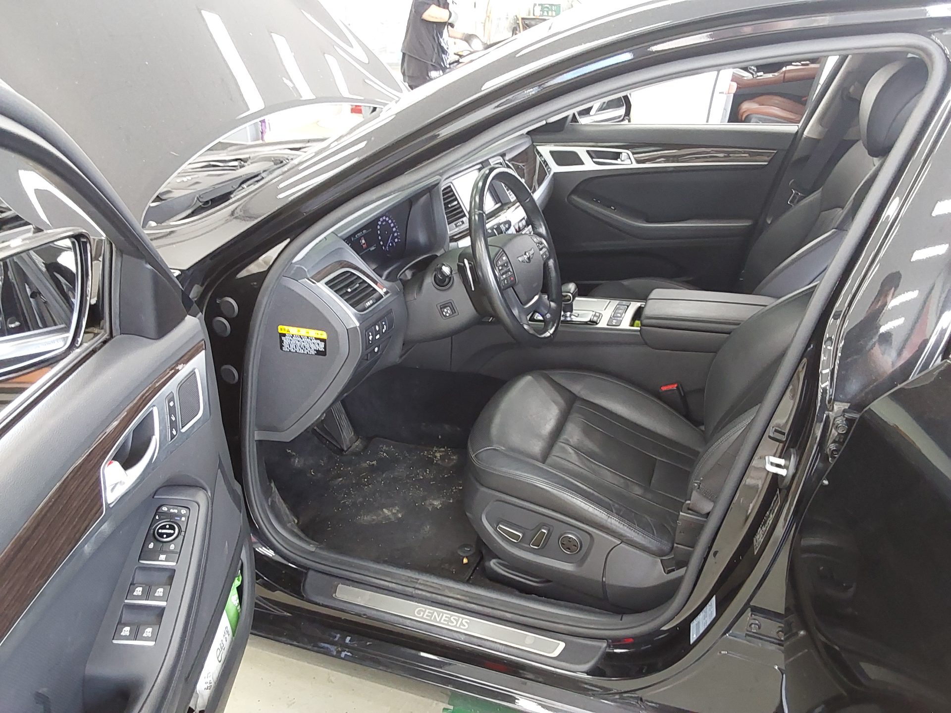 GENESIS G80 3.3 GDi AWD LUXURY 2018 - zdjęcie 10