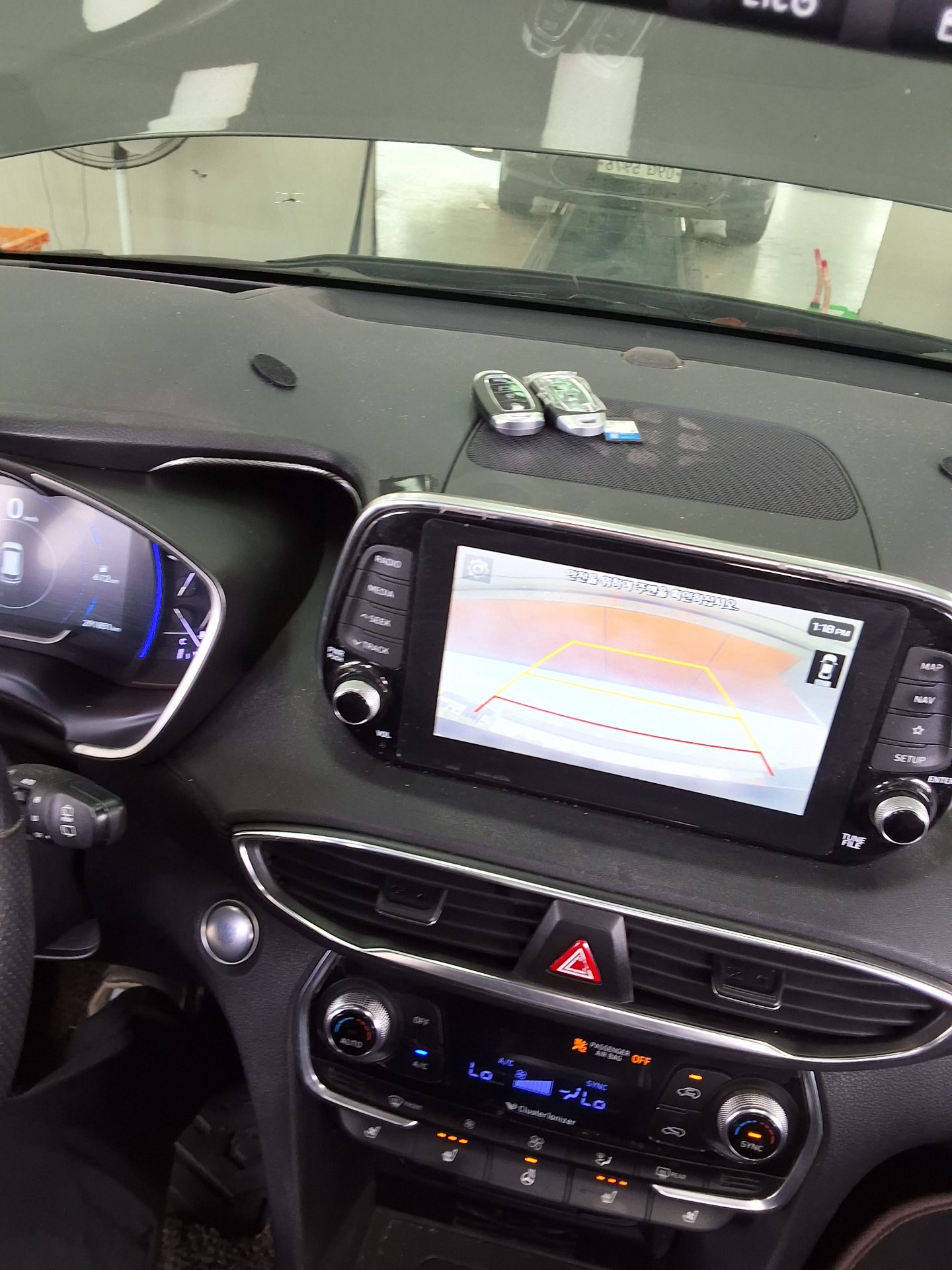 HYUNDAI SANTA FE (TM) R2.0 2WD EXCLUSIVE SPECIAL 2019 - zdjęcie 17