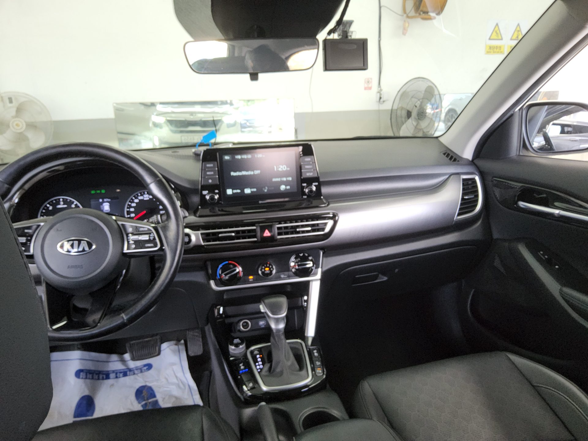 KIA SELTOS 1.6 DIESEL 2WD SIGNATURE 2021 - zdjęcie 11