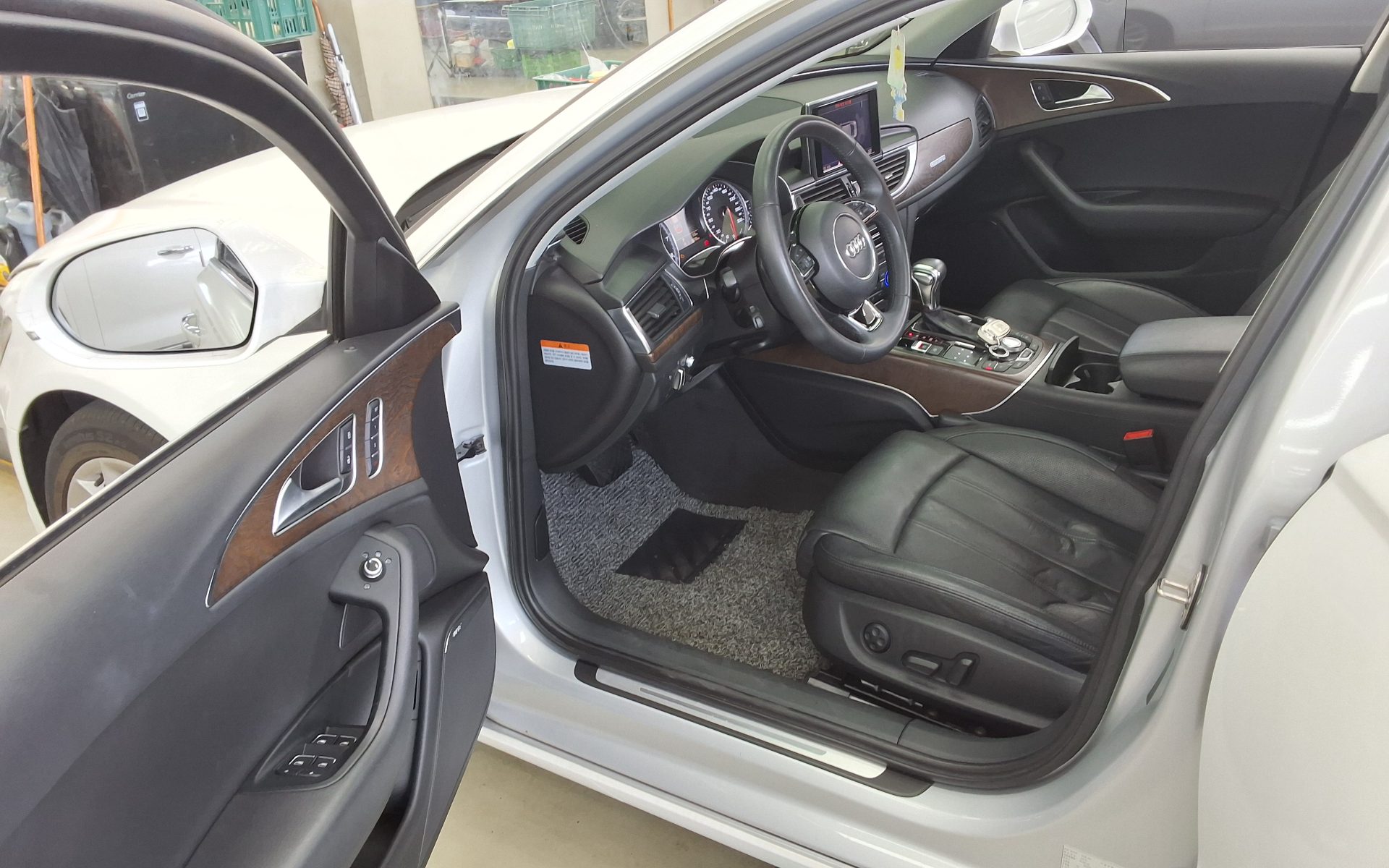 AUDI A6 (4TH GEN) 3.0 TFSI QUATTRO DYNAMIC LED PACK 2013 - zdjęcie 10