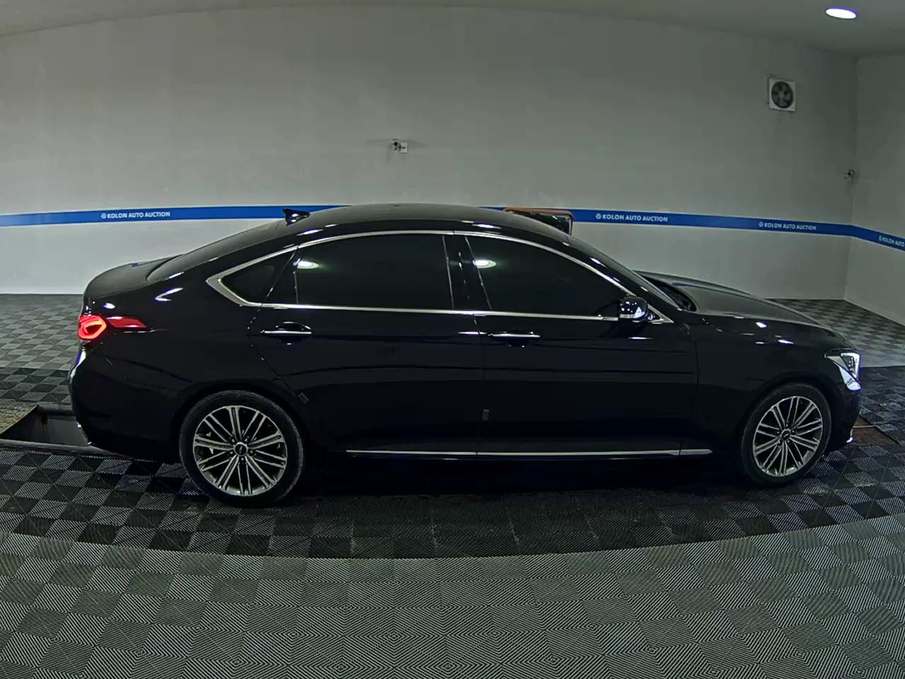 GENESIS G80 3.3 GDi AWD LUXURY 2018 - zdjęcie 4