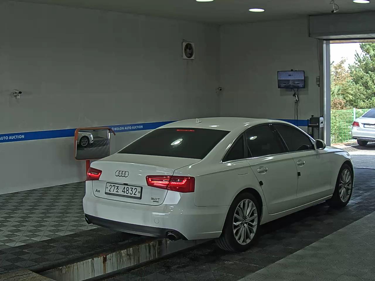 AUDI A6 (4TH GEN) 3.0 TFSI QUATTRO DYNAMIC LED PACK 2013 - zdjęcie 5