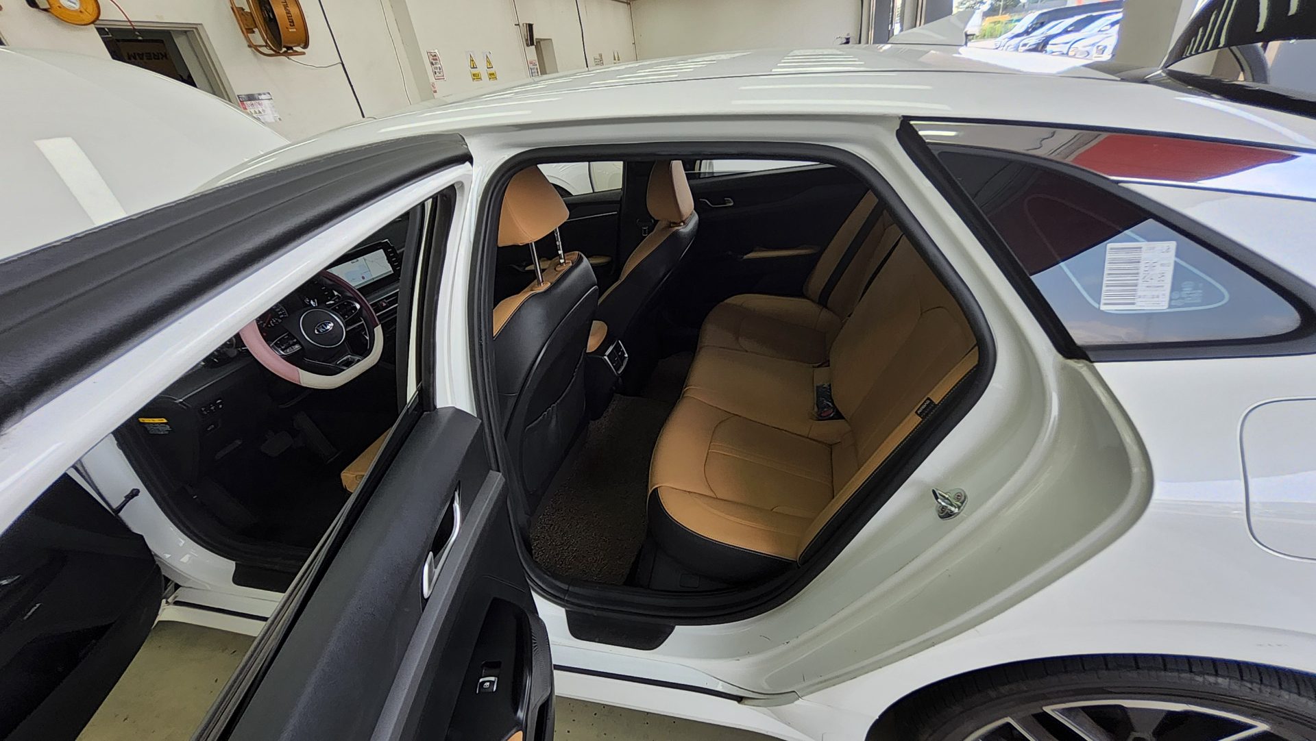 KIA NEW K5 (DL3) 1.6 GASOLINE TURBO PRESTIGE 2020 - zdjęcie 12