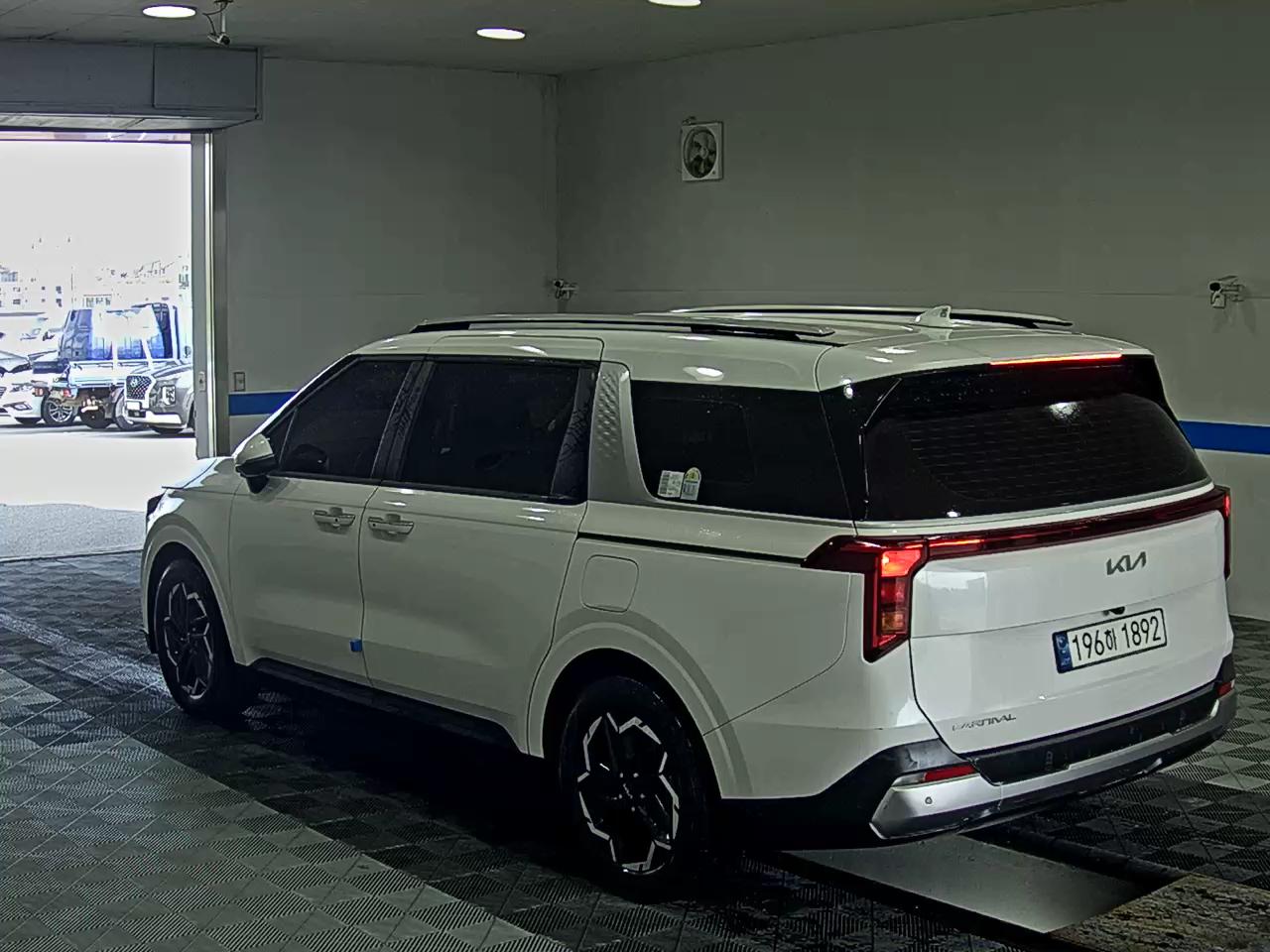 KIA THE NEW CARNIVAL (KA4) 9-SEATER DIESEL PRESTIGE 2024 - zdjęcie 6