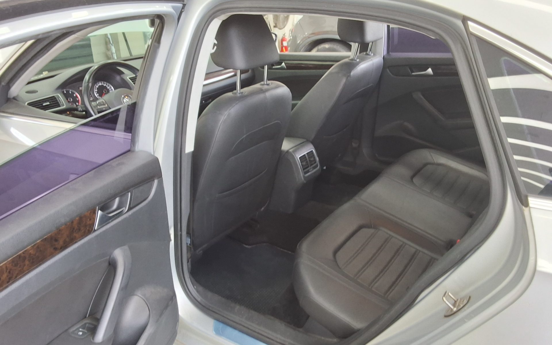 VOLKSWAGEN THE NEW PASSAT (7TH GEN) 1.8 TSI 2015 - zdjęcie 12