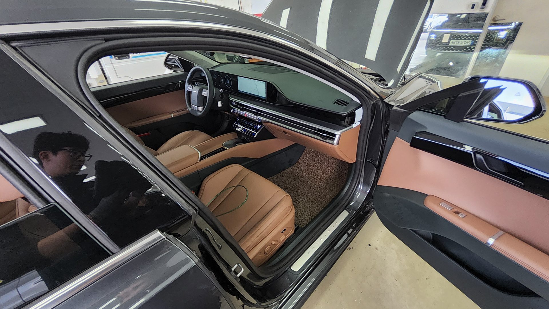 HYUNDAI THE ALL NEW GRANDEUR GASOLINE 2.5 EXCLUSIVE 2025 - zdjęcie 14
