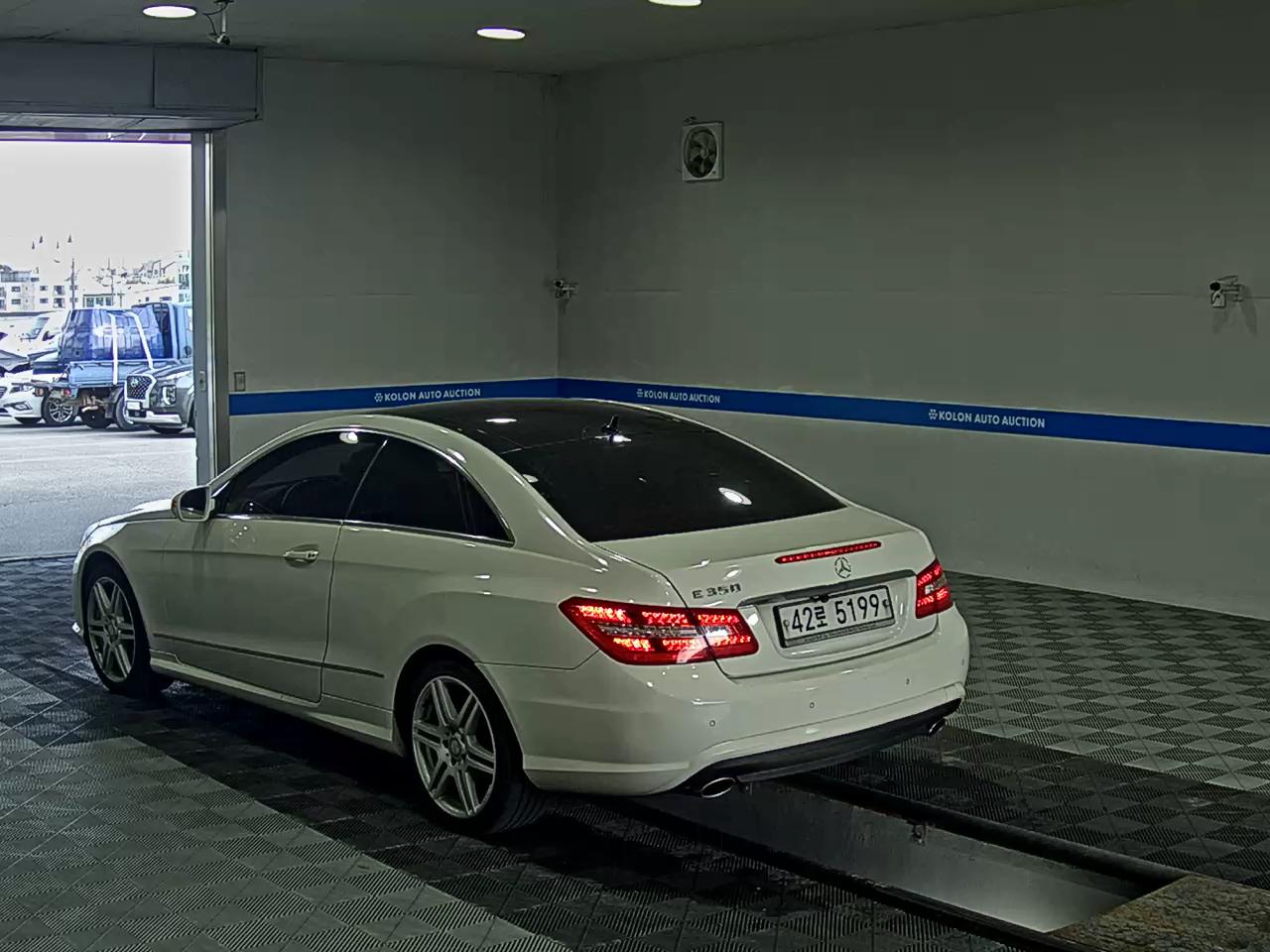 MERCEDES-BENZ E-CLASS (4TH GEN) COUPE E350 2010 - zdjęcie 6