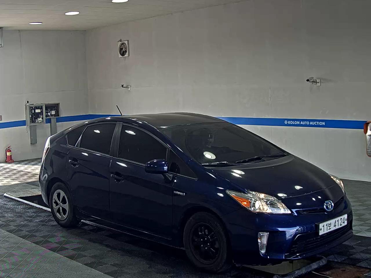 TOYOTA PRIUS (3RD GEN) 1.8 2015 - zdjęcie 3