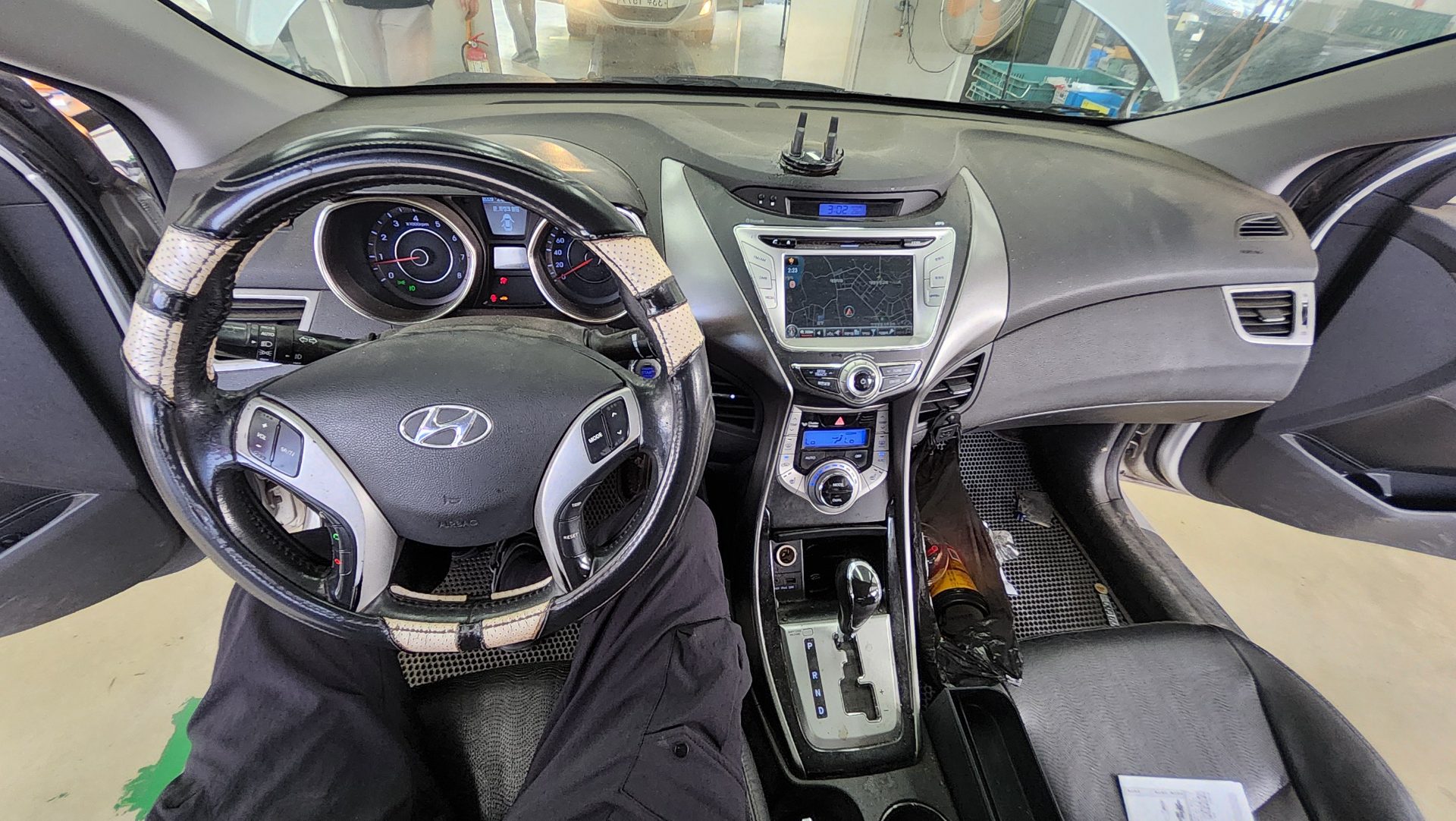 HYUNDAI AVANTE MD M16 GDi PREMIER 2012 - zdjęcie 11