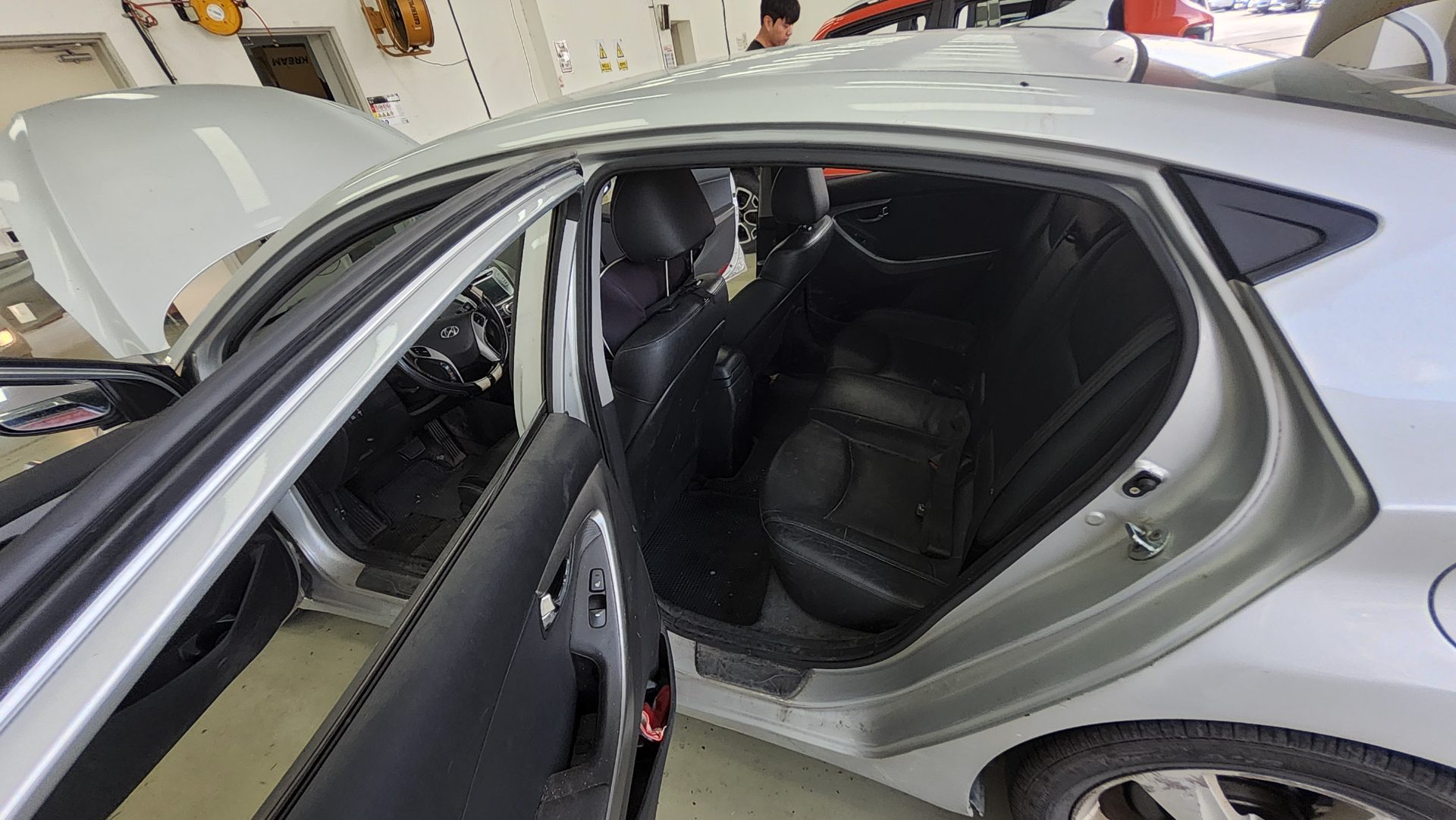 HYUNDAI AVANTE MD M16 GDi PREMIER 2012 - zdjęcie 12