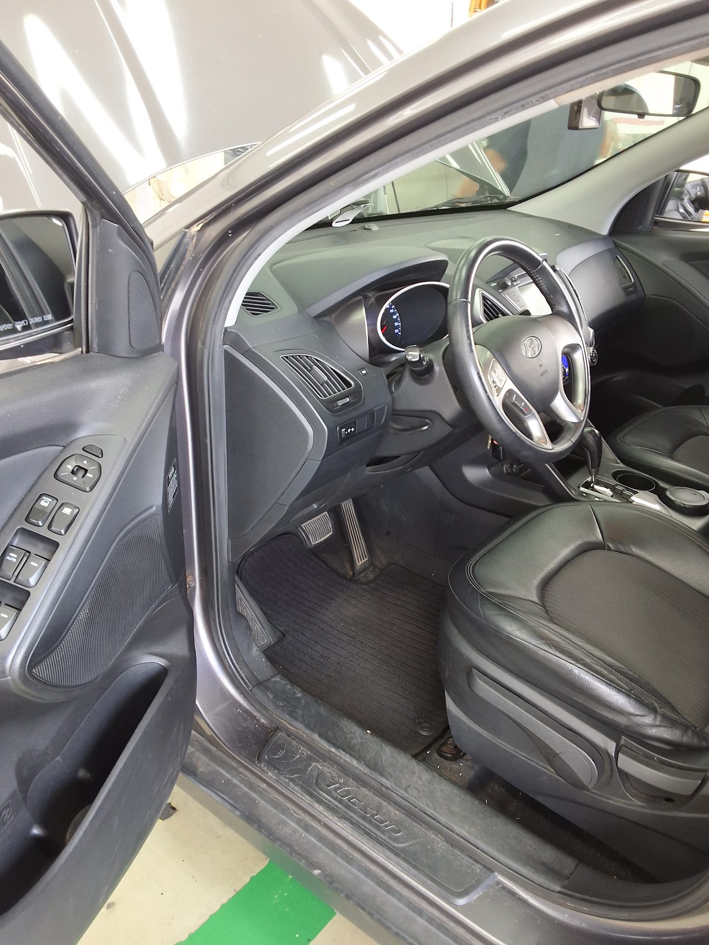 HYUNDAI TUCSON ix DIESEL R20 2WD LX20 LUXURY 2010 - zdjęcie 10