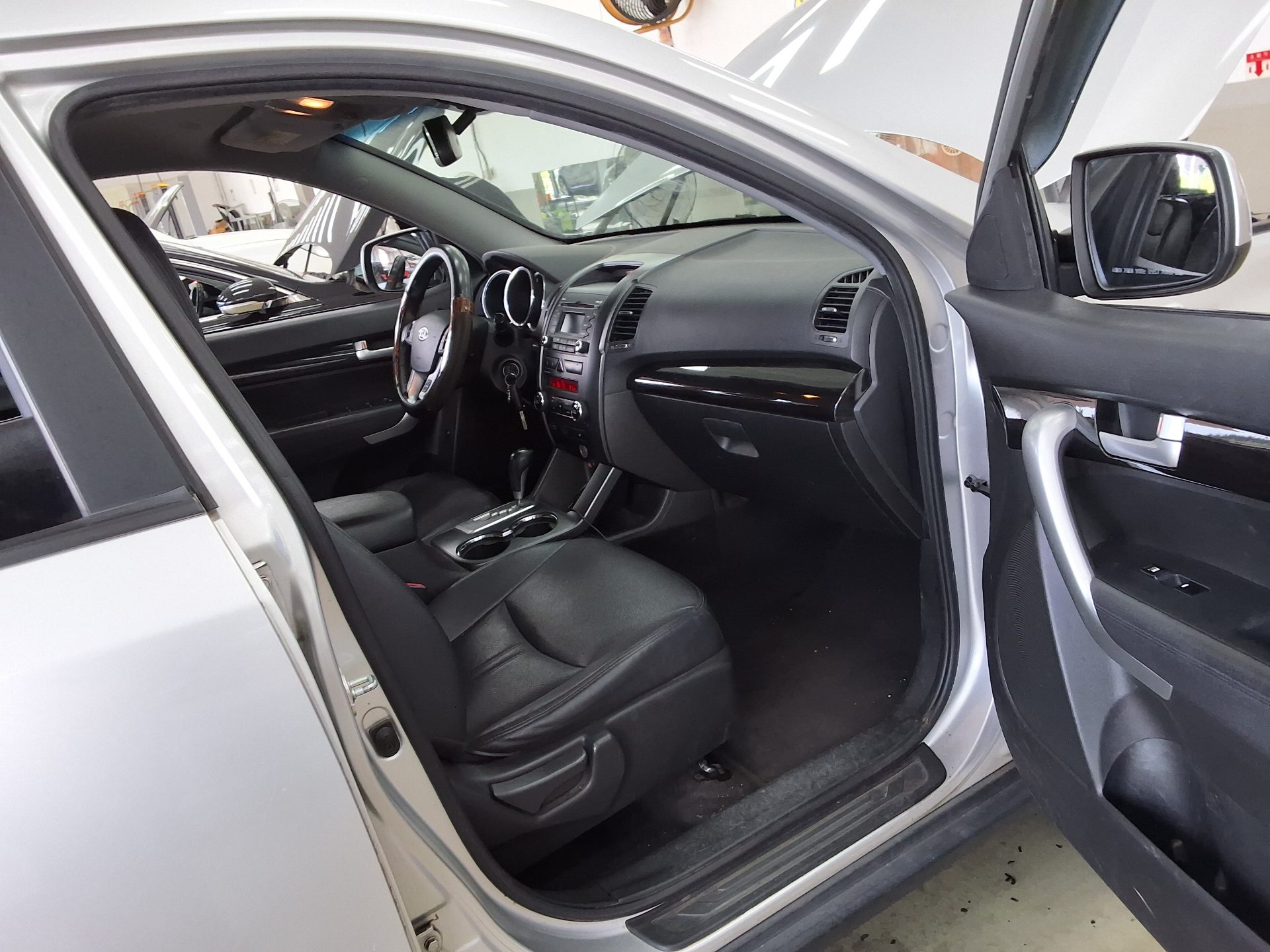 KIA SORENTO R DIESEL 2.2 2WD TLX PREMIUM MODEL 2010 - zdjęcie 14