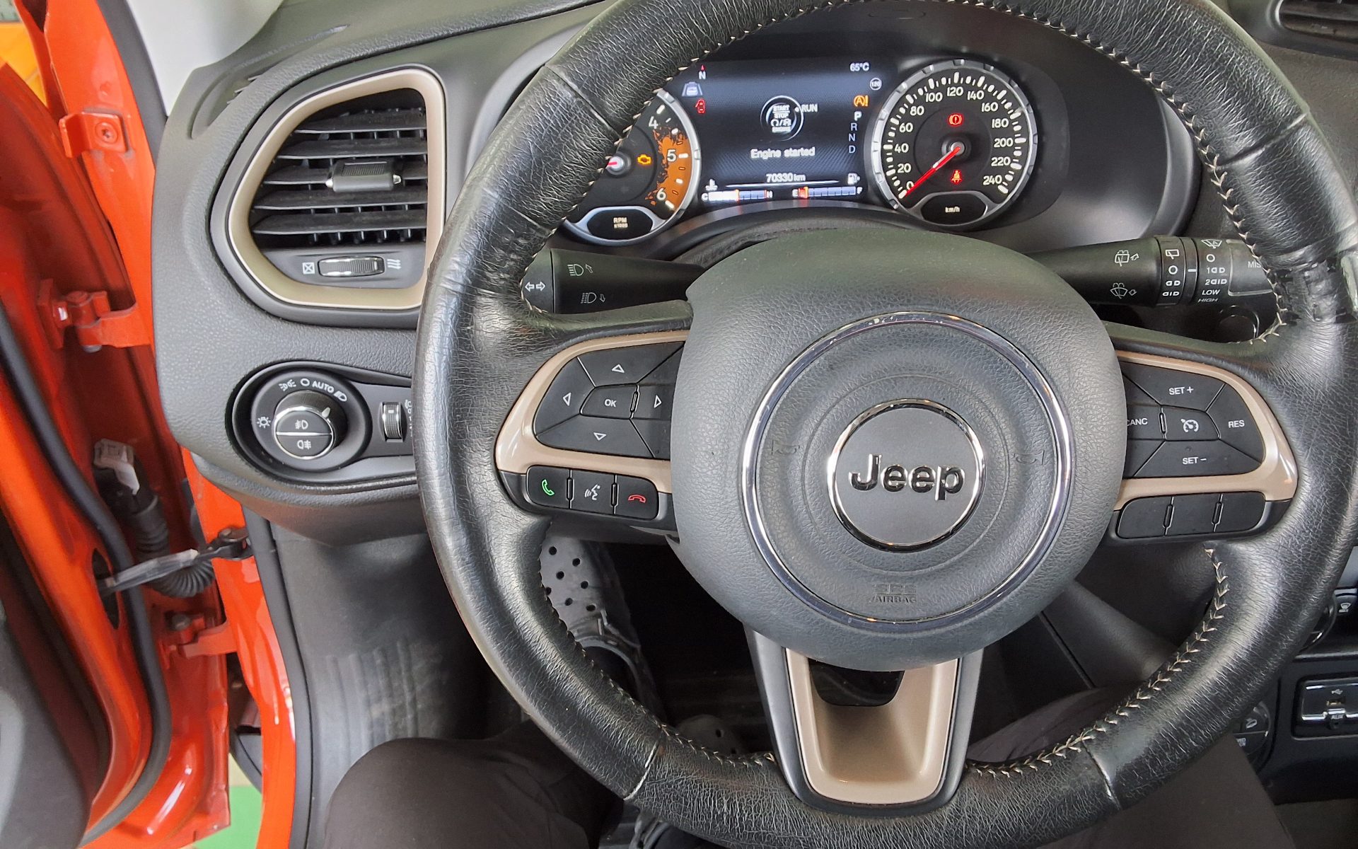JEEP RENEGADE 2.0 DIESEL AWD LIMITED 2015 - zdjęcie 17
