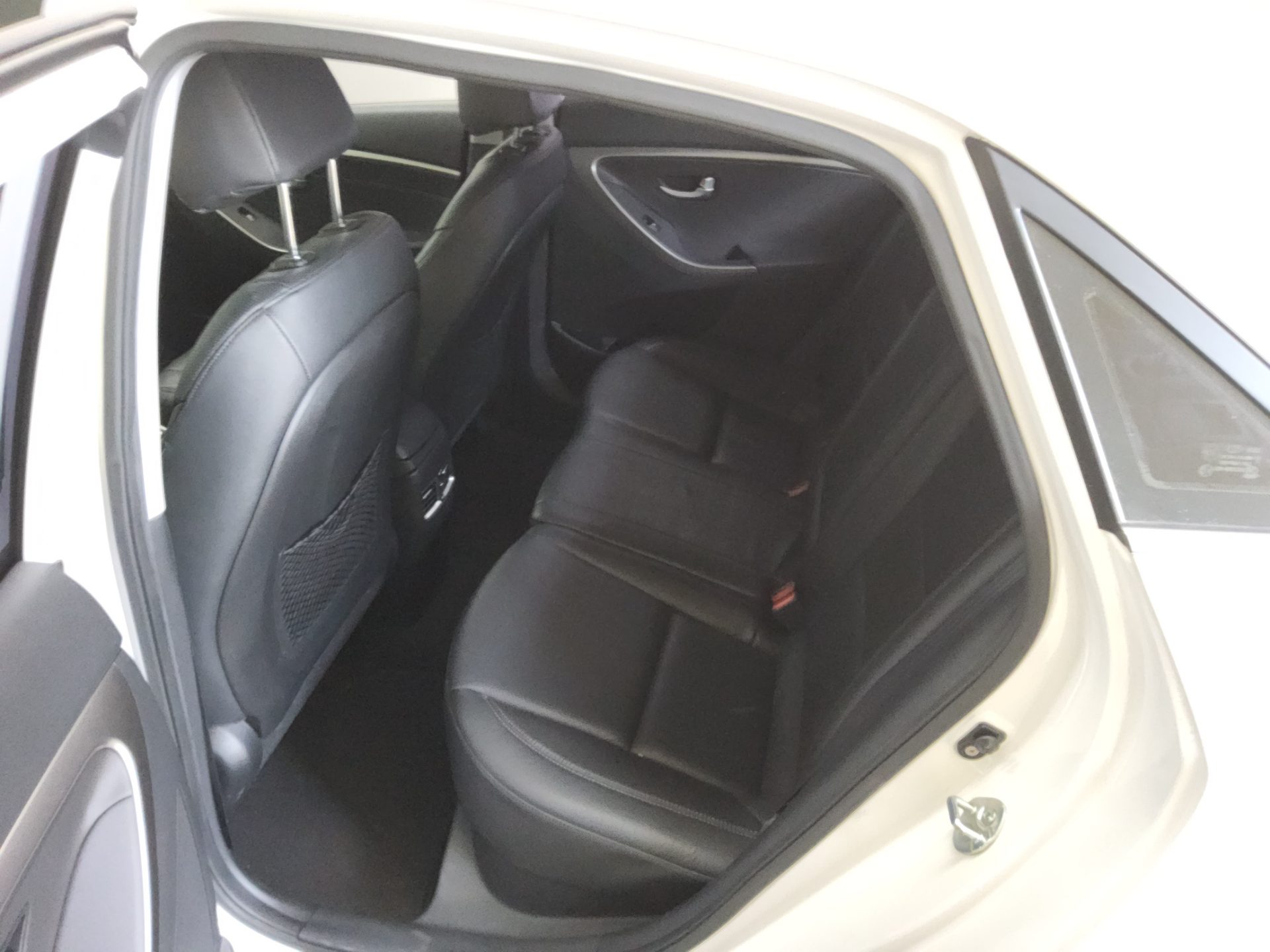 HYUNDAI NEW i30 1.6 GDi EXTREME 2012 - zdjęcie 12