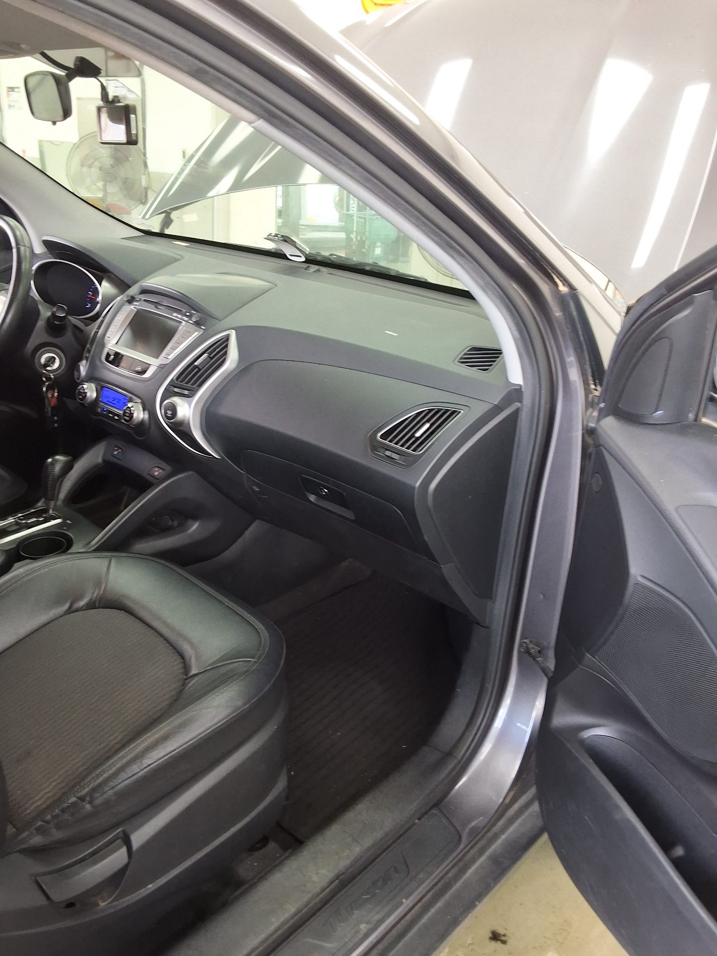 HYUNDAI TUCSON ix DIESEL R20 2WD LX20 LUXURY 2010 - zdjęcie 14