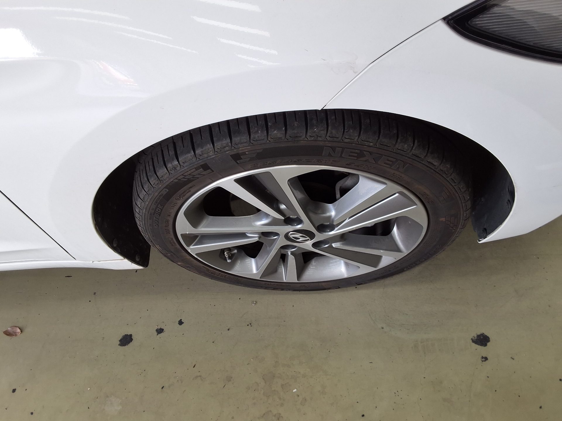 HYUNDAI AVANTE AD 1.6 GDi PREMIUM 2017 - zdjęcie 25
