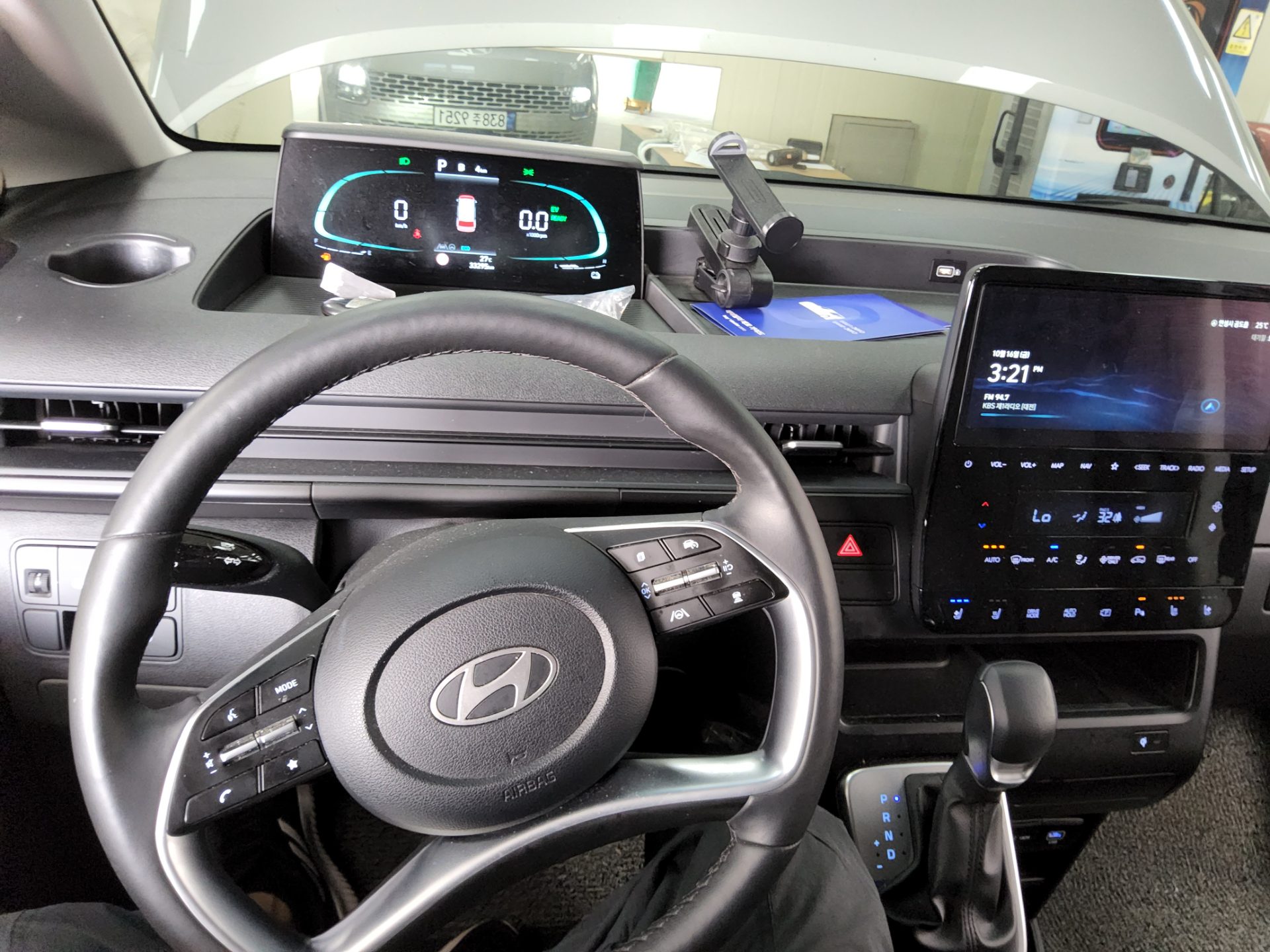 HYUNDAI STARIA HYBRID 1.6 HEV CARGO 3-SEATER MODERN 2025 - zdjęcie 18