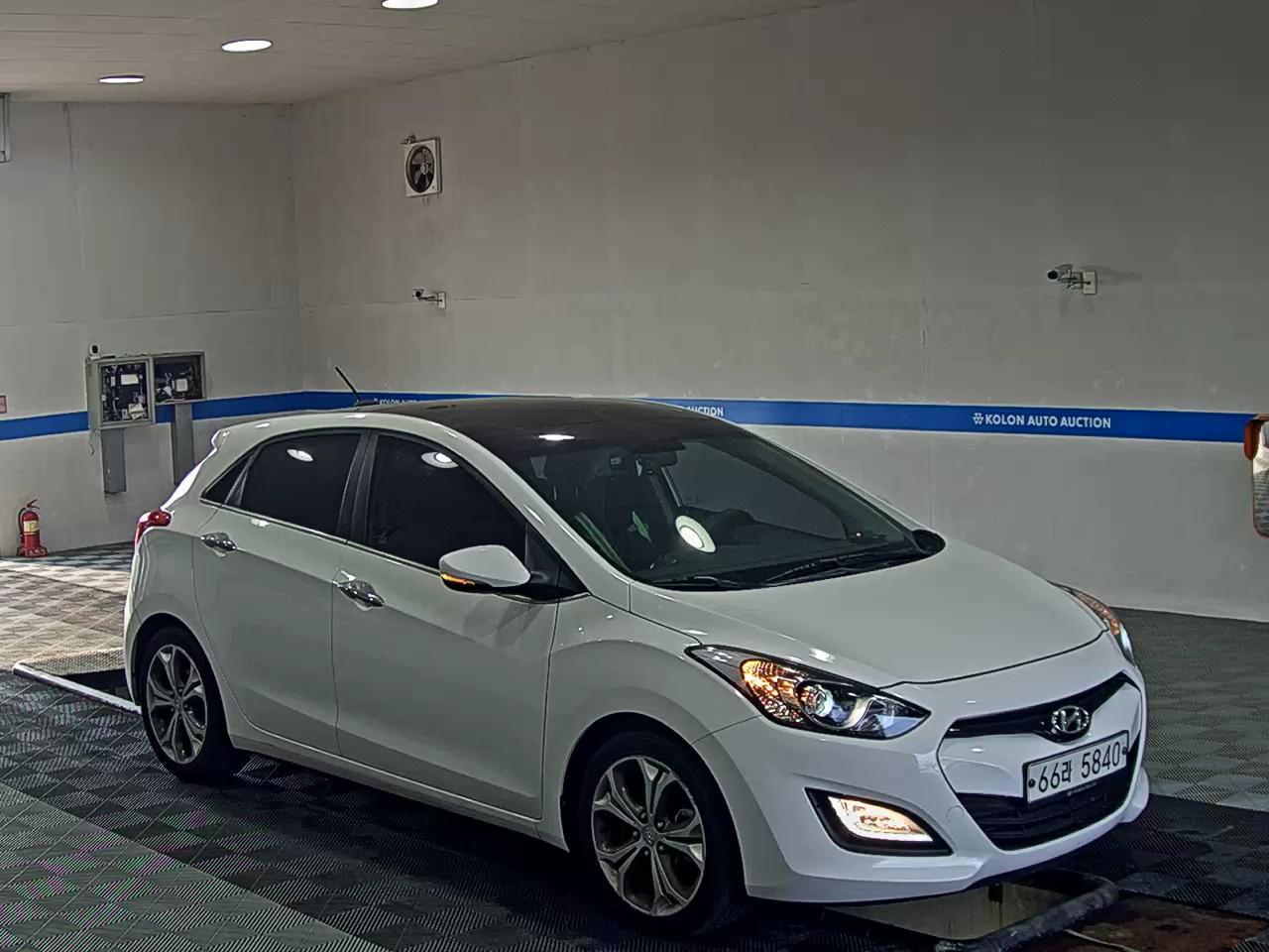 HYUNDAI NEW i30 1.6 GDi EXTREME 2012 - zdjęcie 3