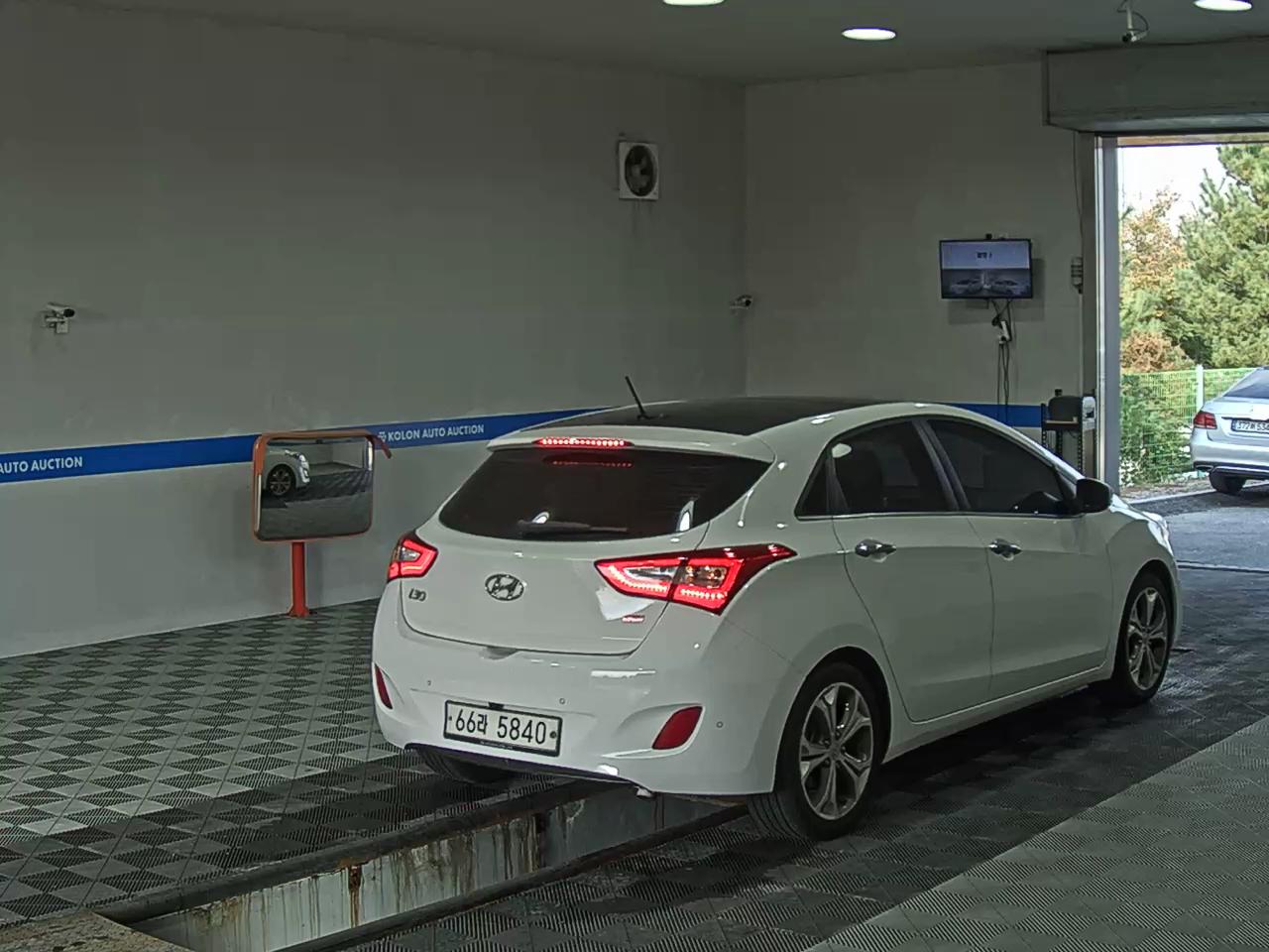 HYUNDAI NEW i30 1.6 GDi EXTREME 2012 - zdjęcie 5