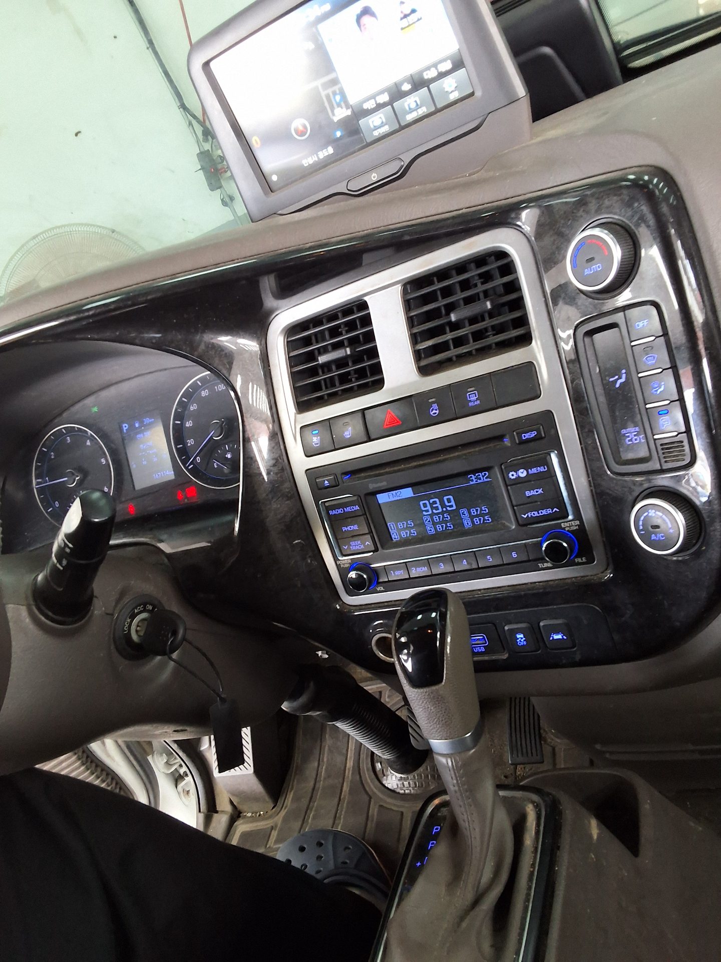 HYUNDAI PORTER II VGT SUPER CAB EXTRA LONG WHEELBASE PREMIUM 2023 - zdjęcie 15