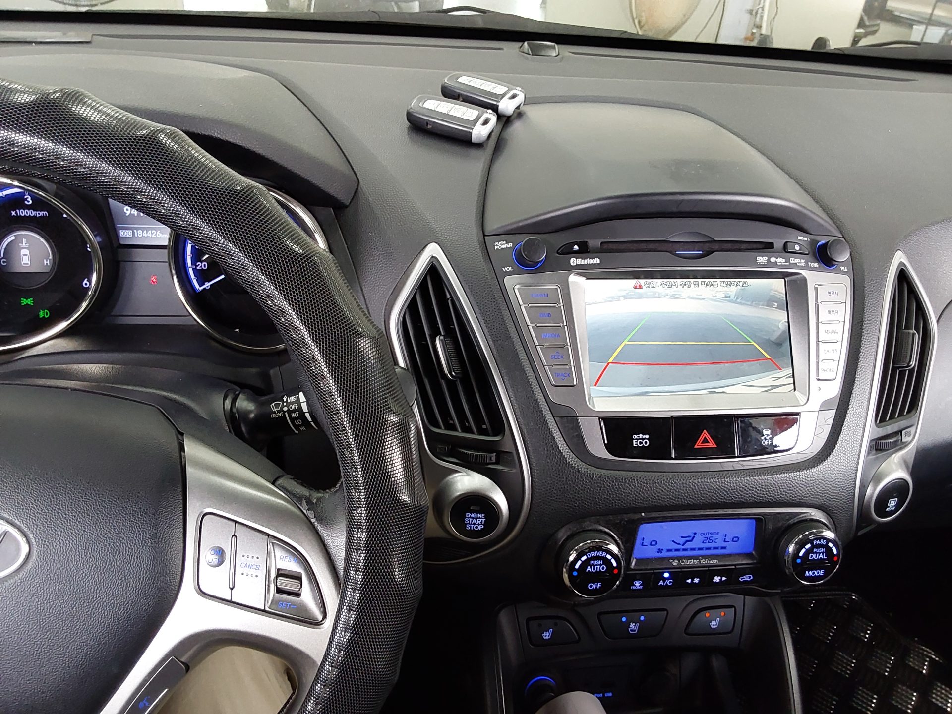 HYUNDAI TUCSON ix DIESEL R20 2WD LX20 SMART PACK 2012 - zdjęcie 17