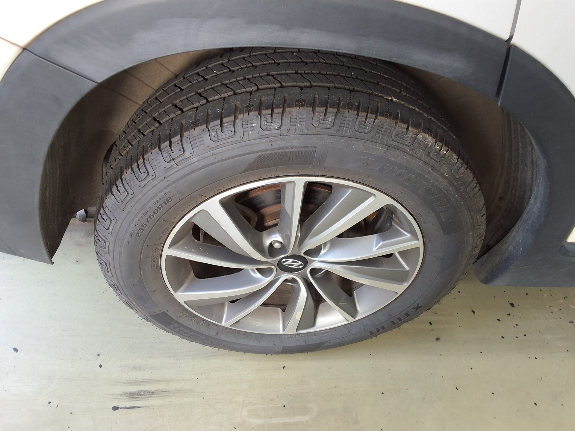 HYUNDAI SANTA FE (TM) R2.2 2WD EXCLUSIVE 2019 - zdjęcie 25