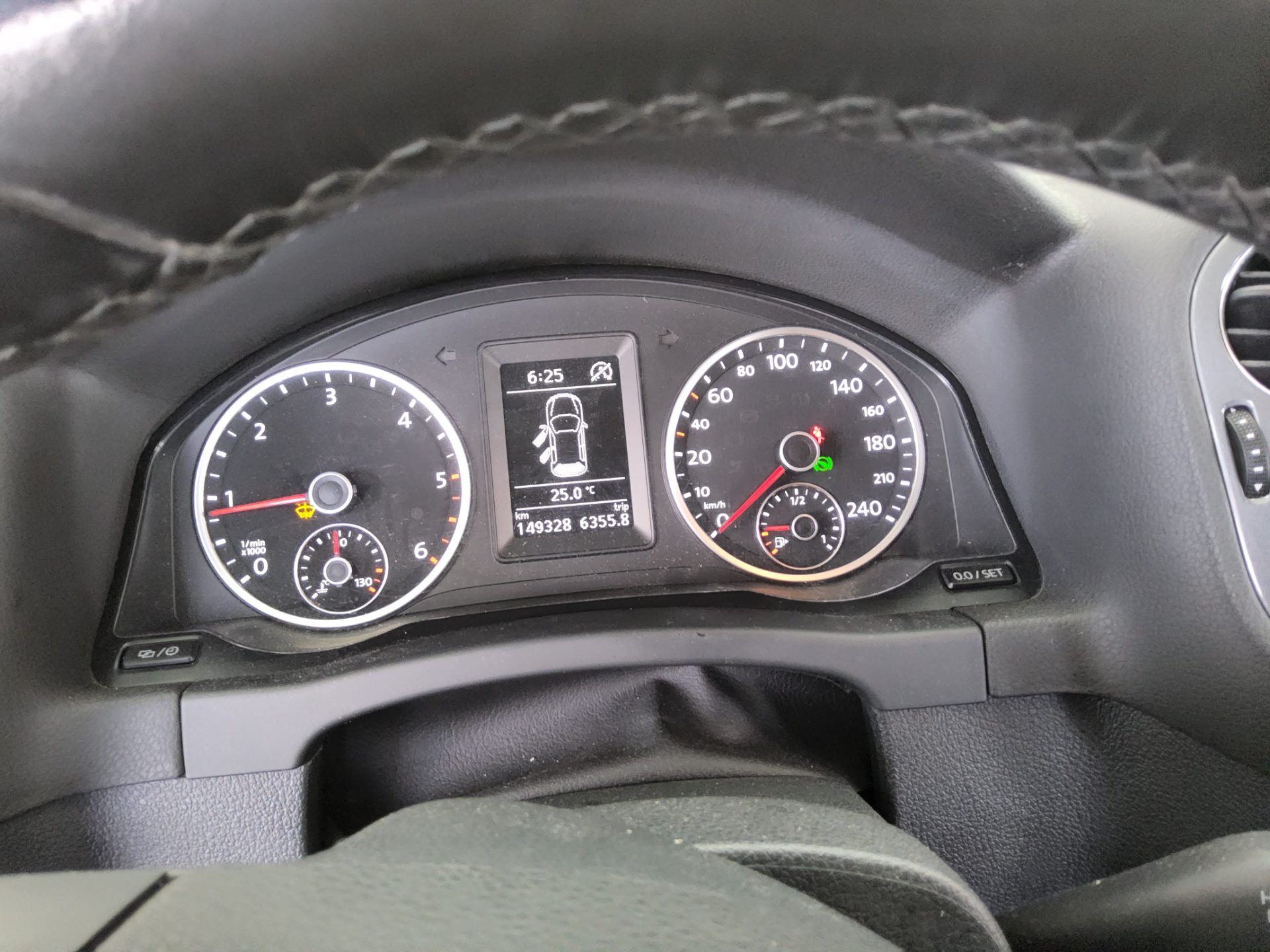 VOLKSWAGEN TIGUAN 2.0 TDI BLUEMOTION COMFORT 2014 - zdjęcie 9