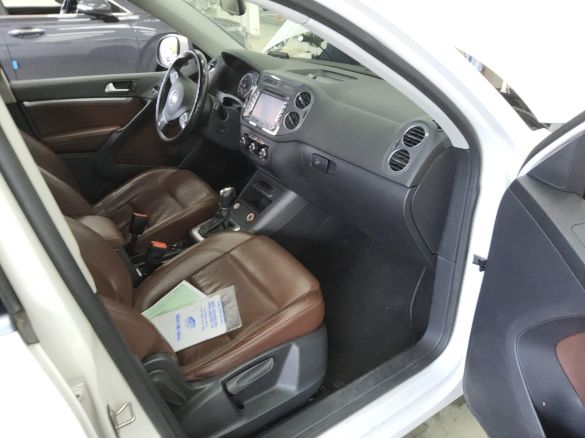 VOLKSWAGEN TIGUAN 2.0 TDI BLUEMOTION COMFORT 2014 - zdjęcie 14