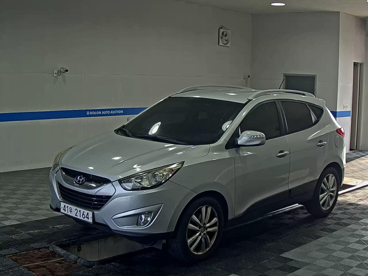 HYUNDAI TUCSON ix DIESEL R20 2WD LX20 SMART PACK 2012 - zdjęcie 2
