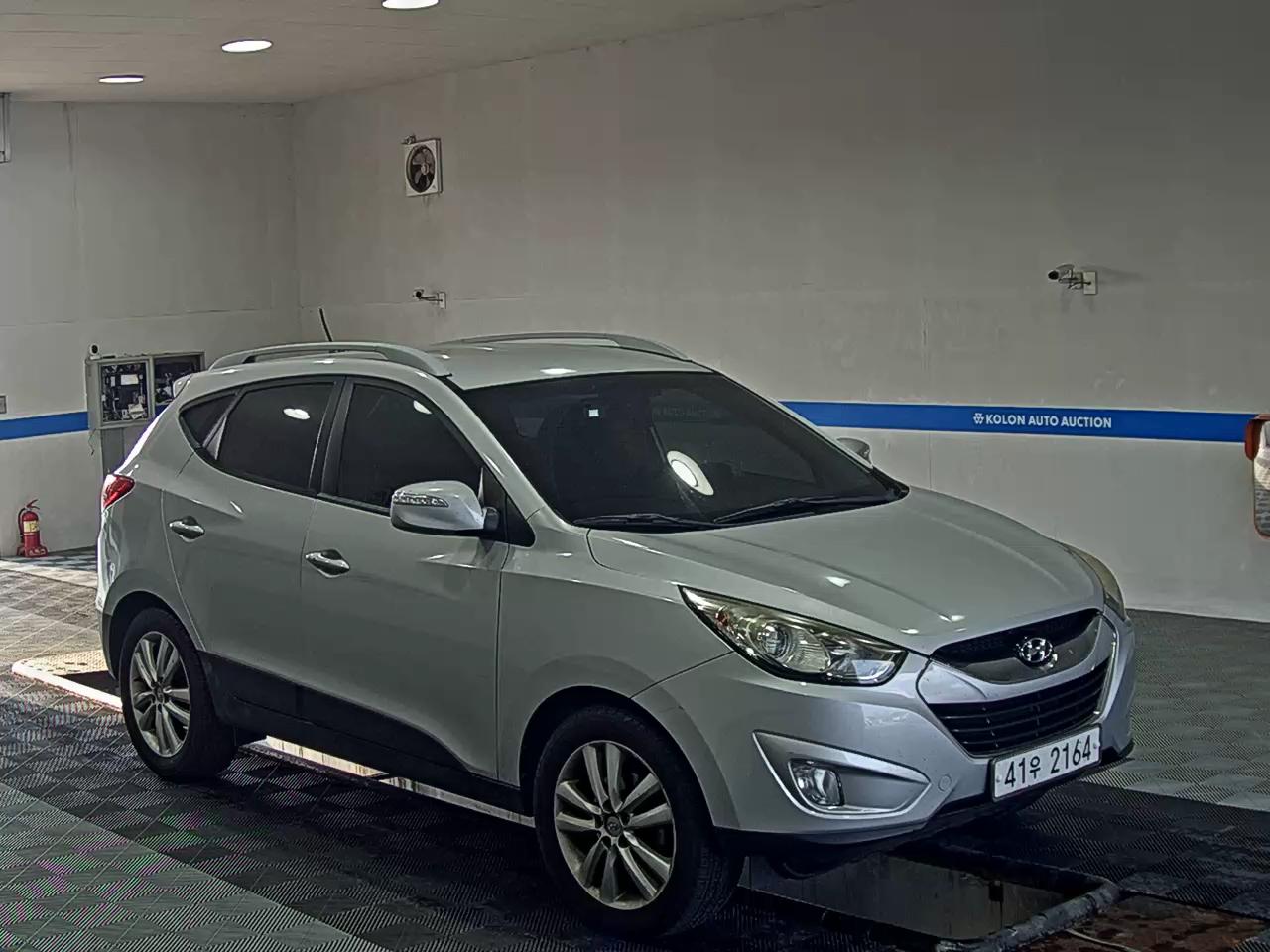 HYUNDAI TUCSON ix DIESEL R20 2WD LX20 SMART PACK 2012 - zdjęcie 3