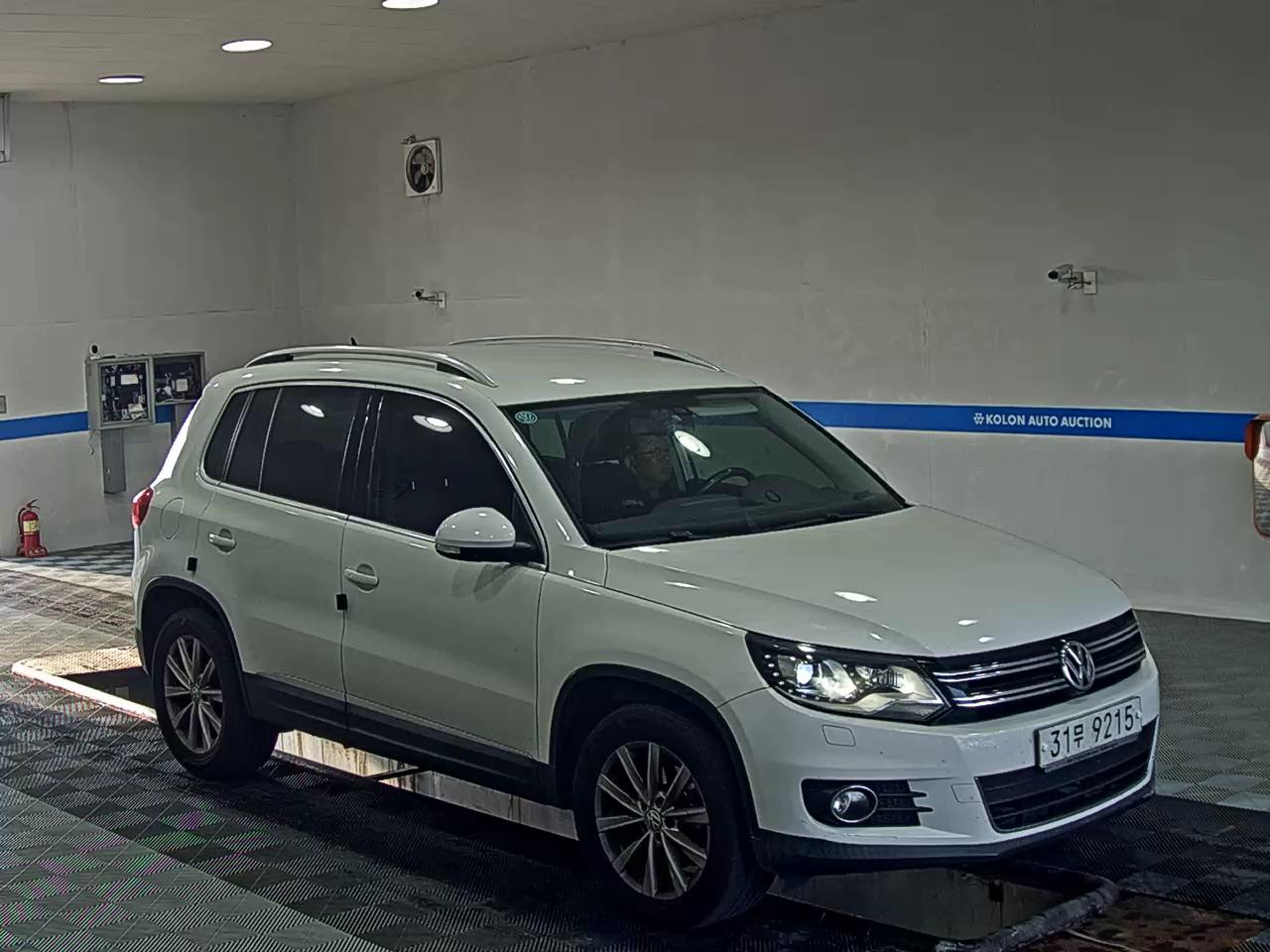 VOLKSWAGEN TIGUAN 2.0 TDI BLUEMOTION COMFORT 2014 - zdjęcie 3