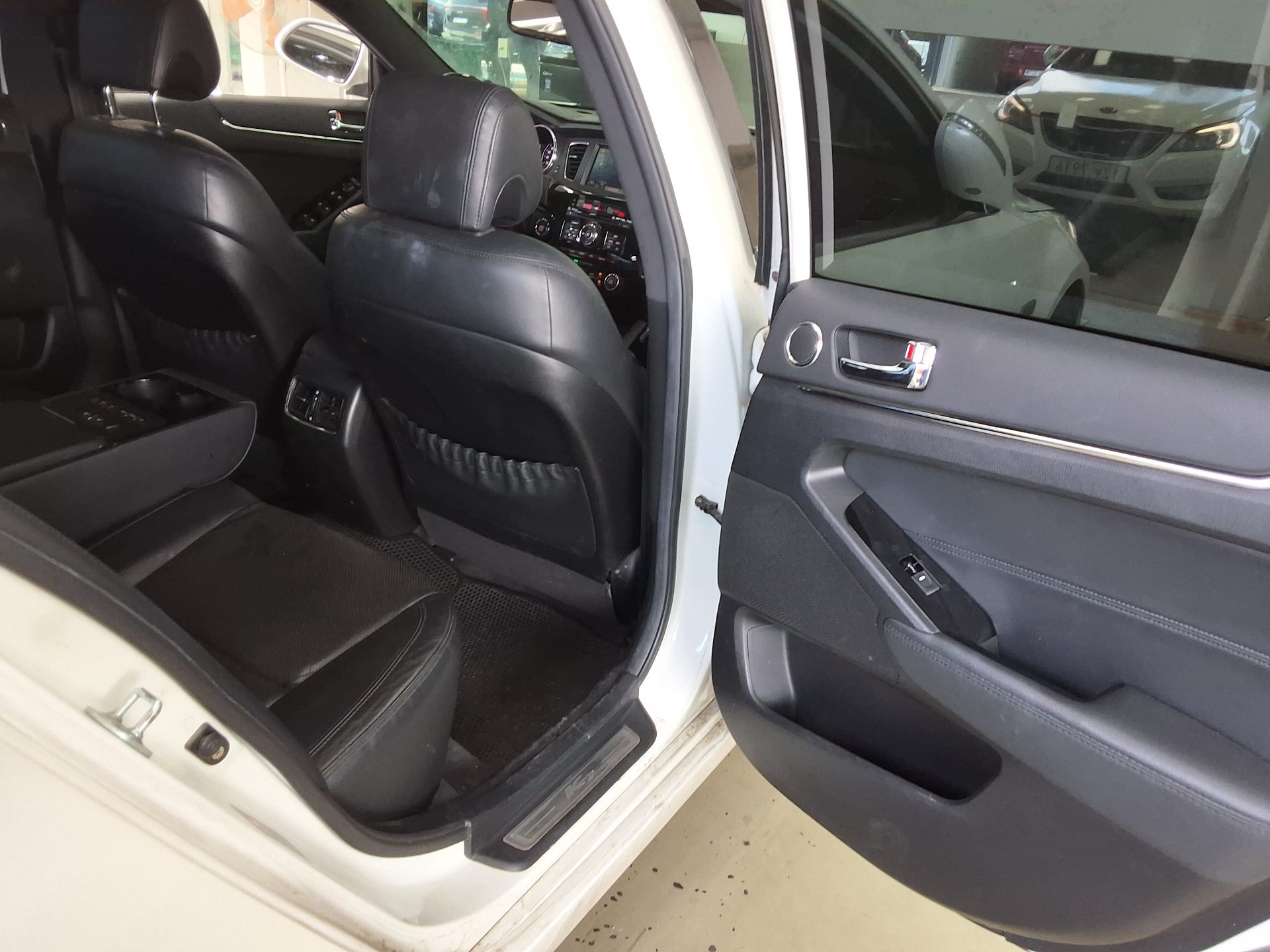KIA K7 VG350 NOBLESSE PREMIUM 2011 - zdjęcie 13