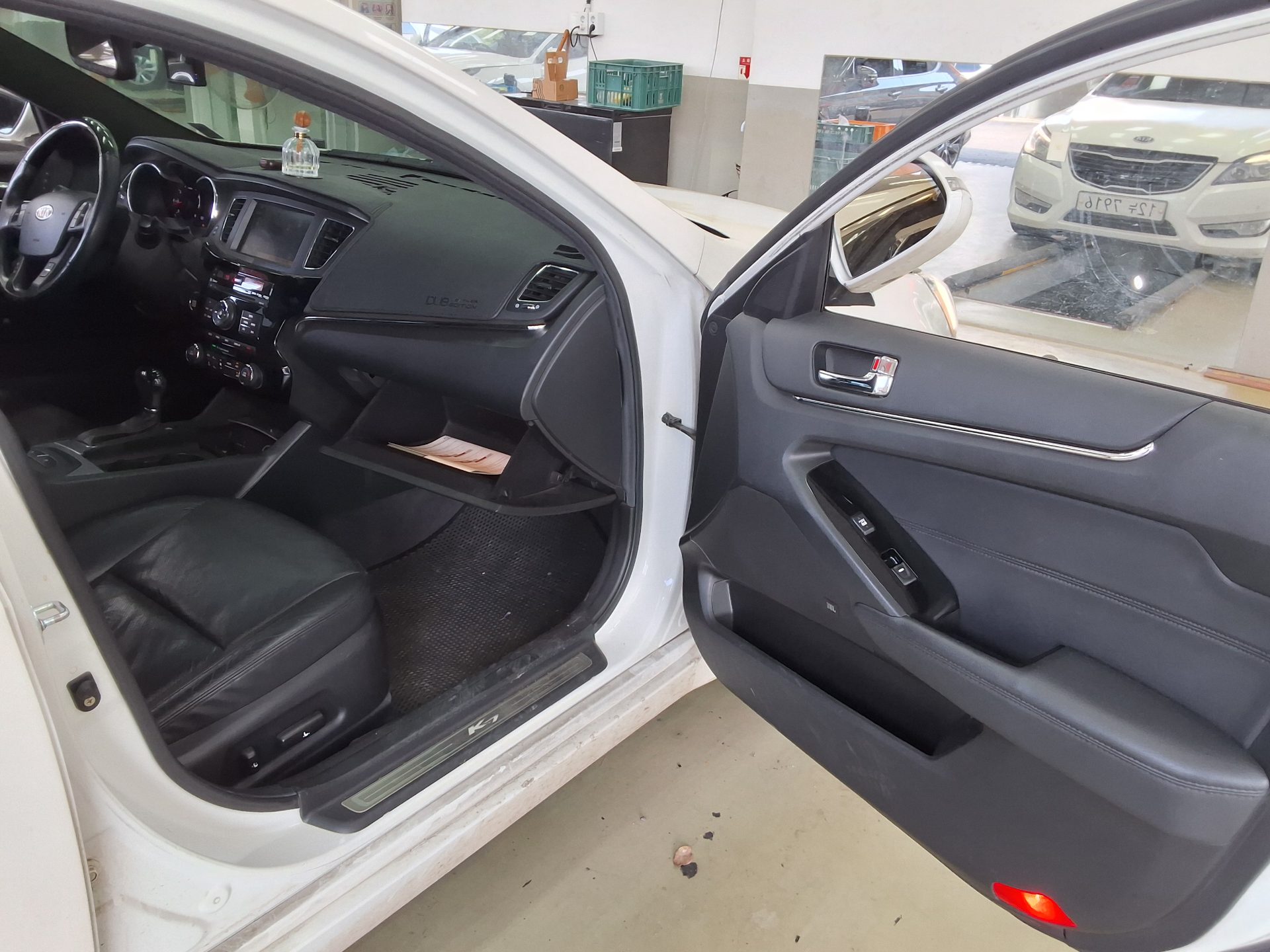 KIA K7 VG350 NOBLESSE PREMIUM 2011 - zdjęcie 14