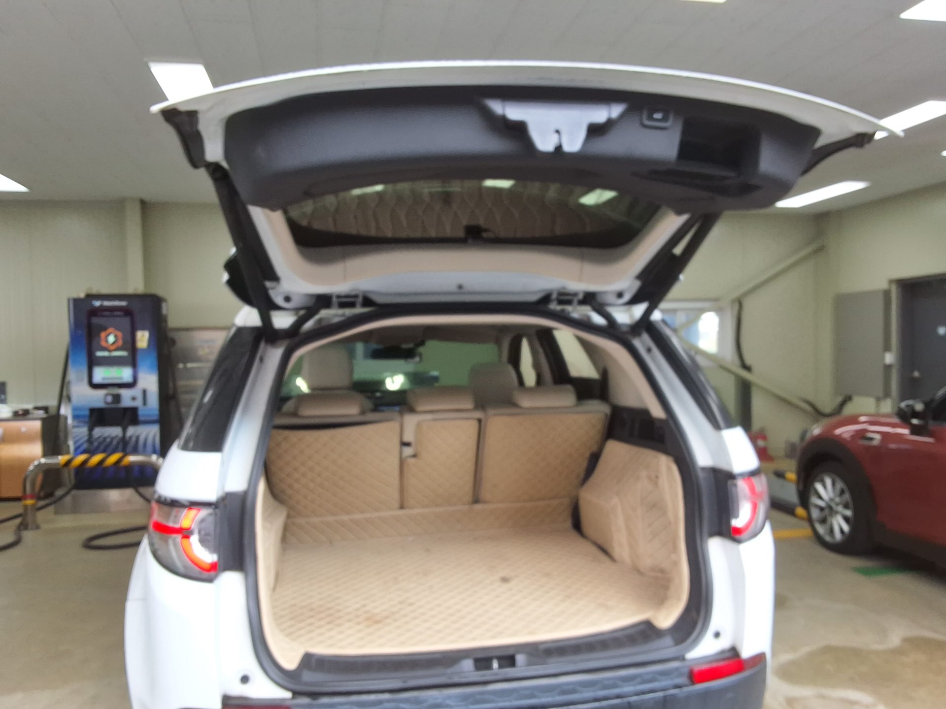 LAND ROVER DISCOVERY SPORT 2.2 SD4 HSE LUXURY 2015 - zdjęcie 16