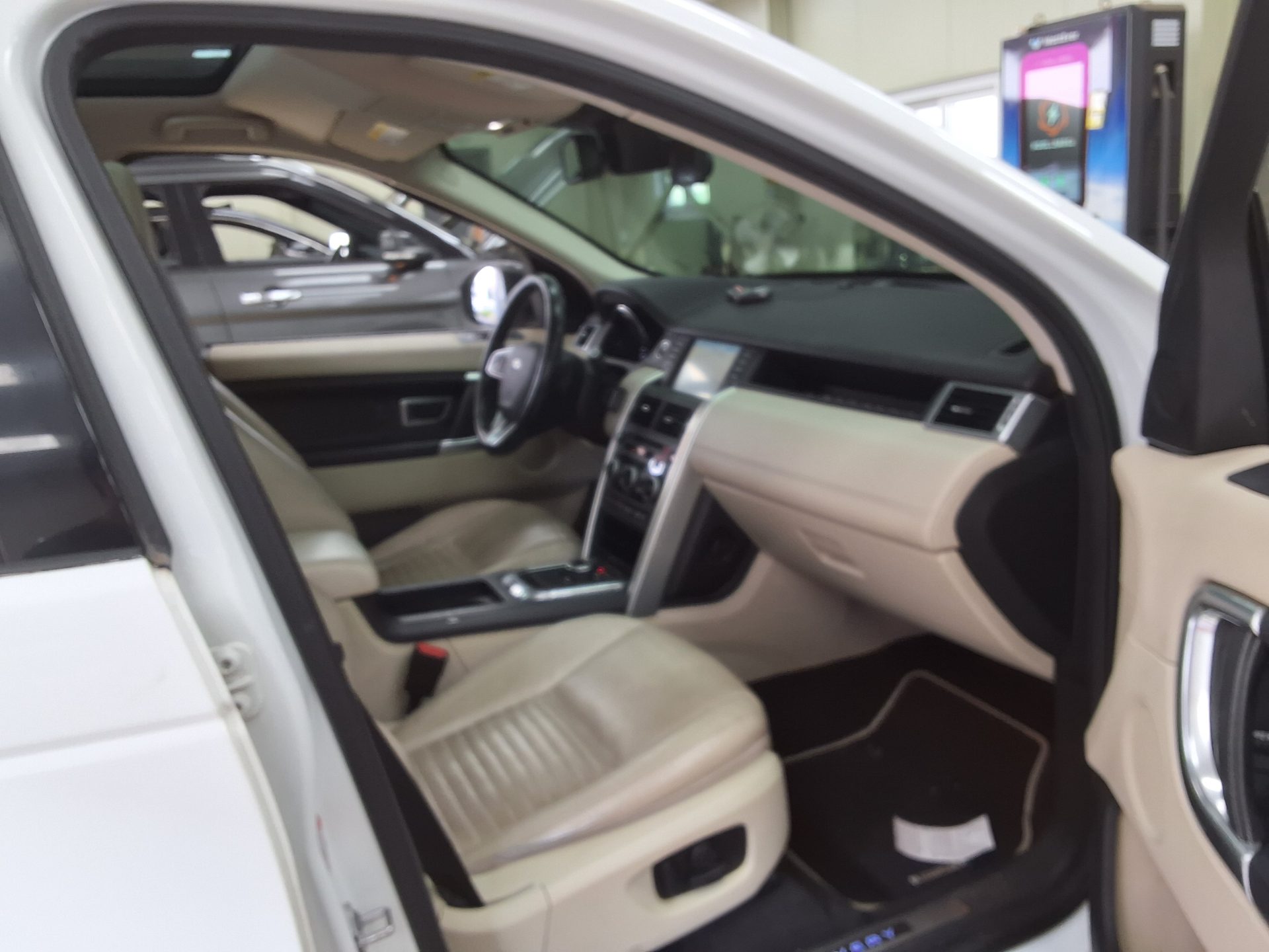 LAND ROVER DISCOVERY SPORT 2.2 SD4 HSE LUXURY 2015 - zdjęcie 15