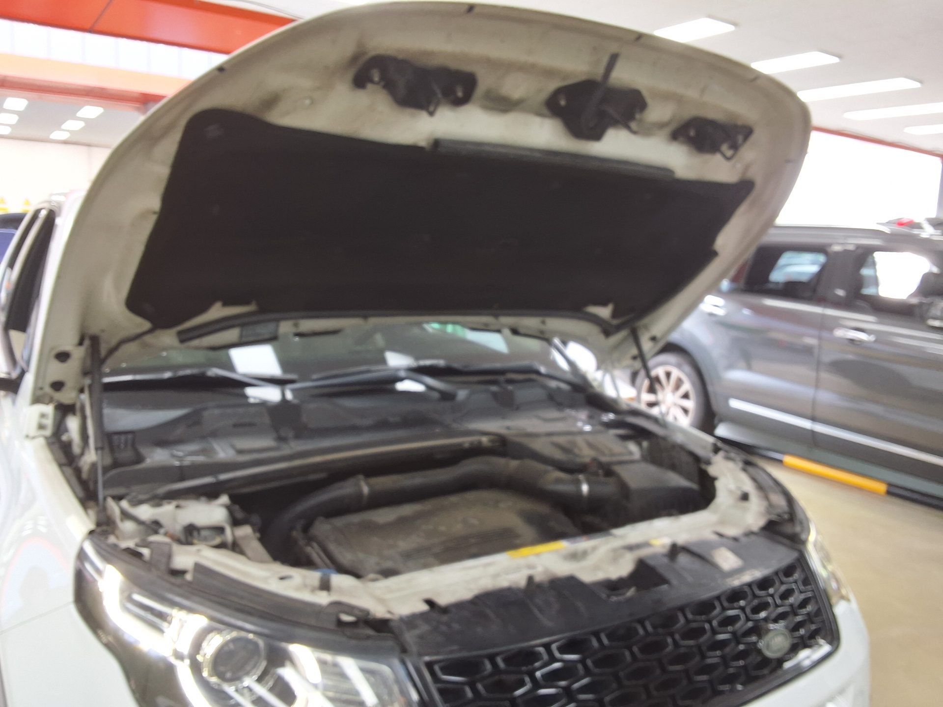 LAND ROVER DISCOVERY SPORT 2.2 SD4 HSE LUXURY 2015 - zdjęcie 18