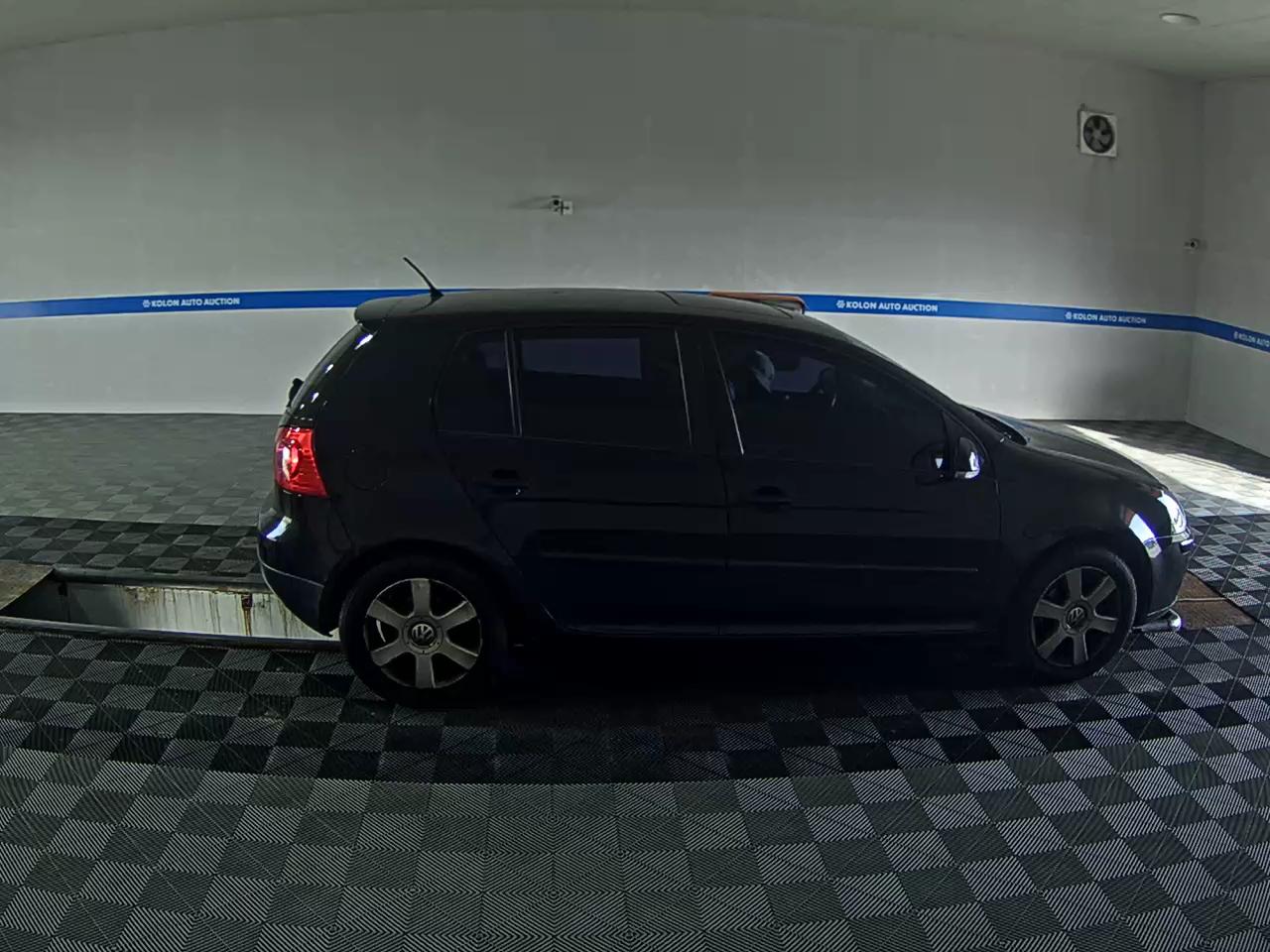 VOLKSWAGEN GOLF (5TH GEN) 2.0 TDI 2009 - zdjęcie 4