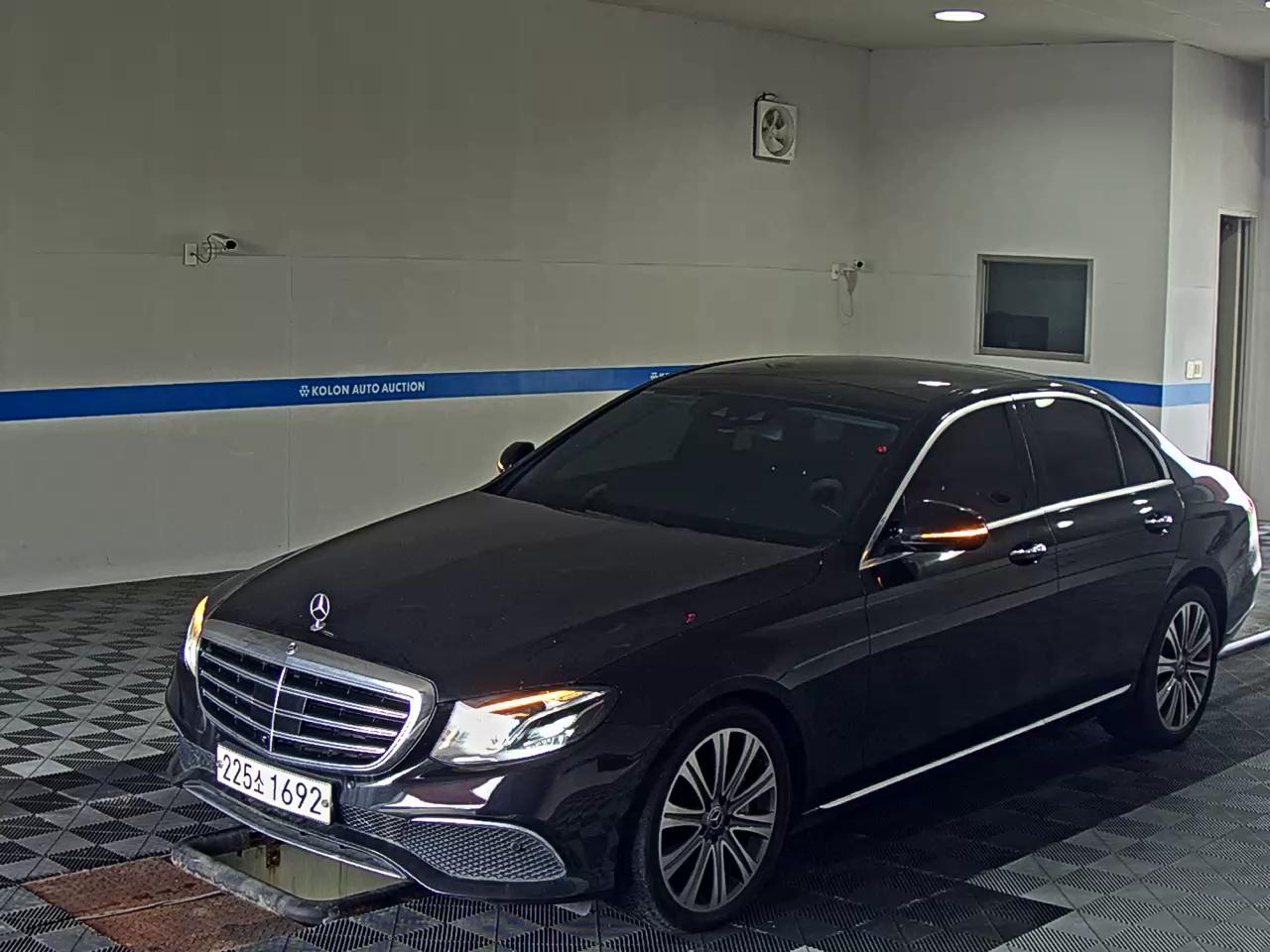 MERCEDES-BENZ E-CLASS (5TH GEN) E450 4MATIC EXCLUSIVE 2020 - zdjęcie 2