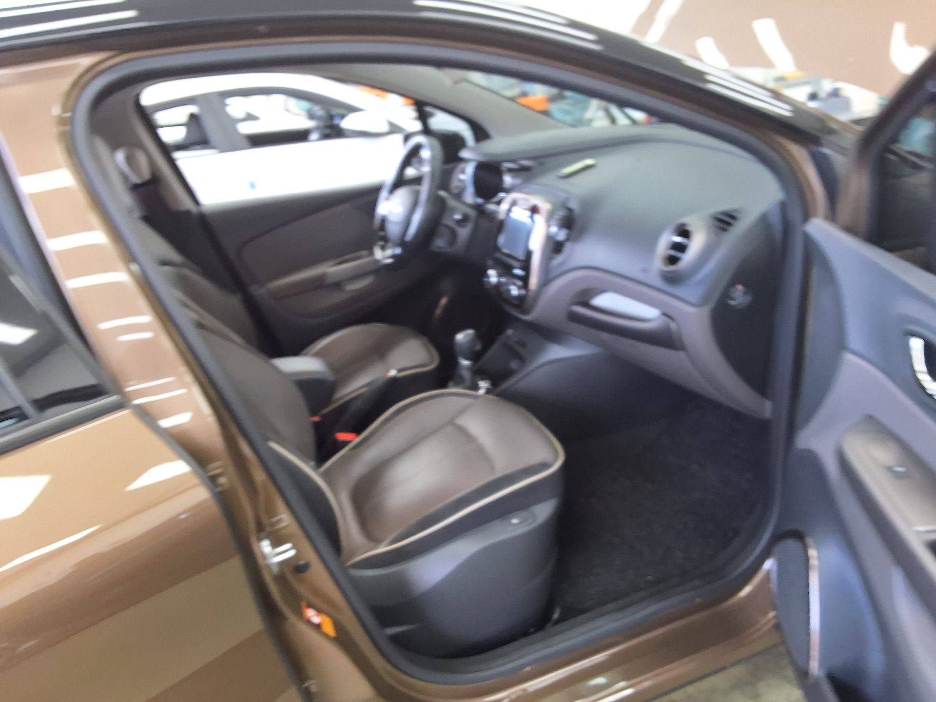 RENAULT (SAMSUNG) QM3 RE SIGNATURE CHOCOLATE BROWN 2016 - zdjęcie 14