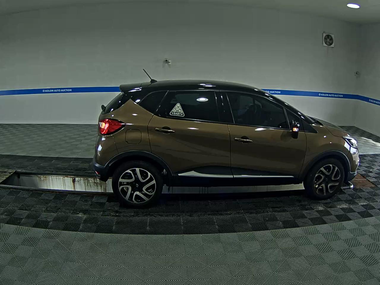 RENAULT (SAMSUNG) QM3 RE SIGNATURE CHOCOLATE BROWN 2016 - zdjęcie 4